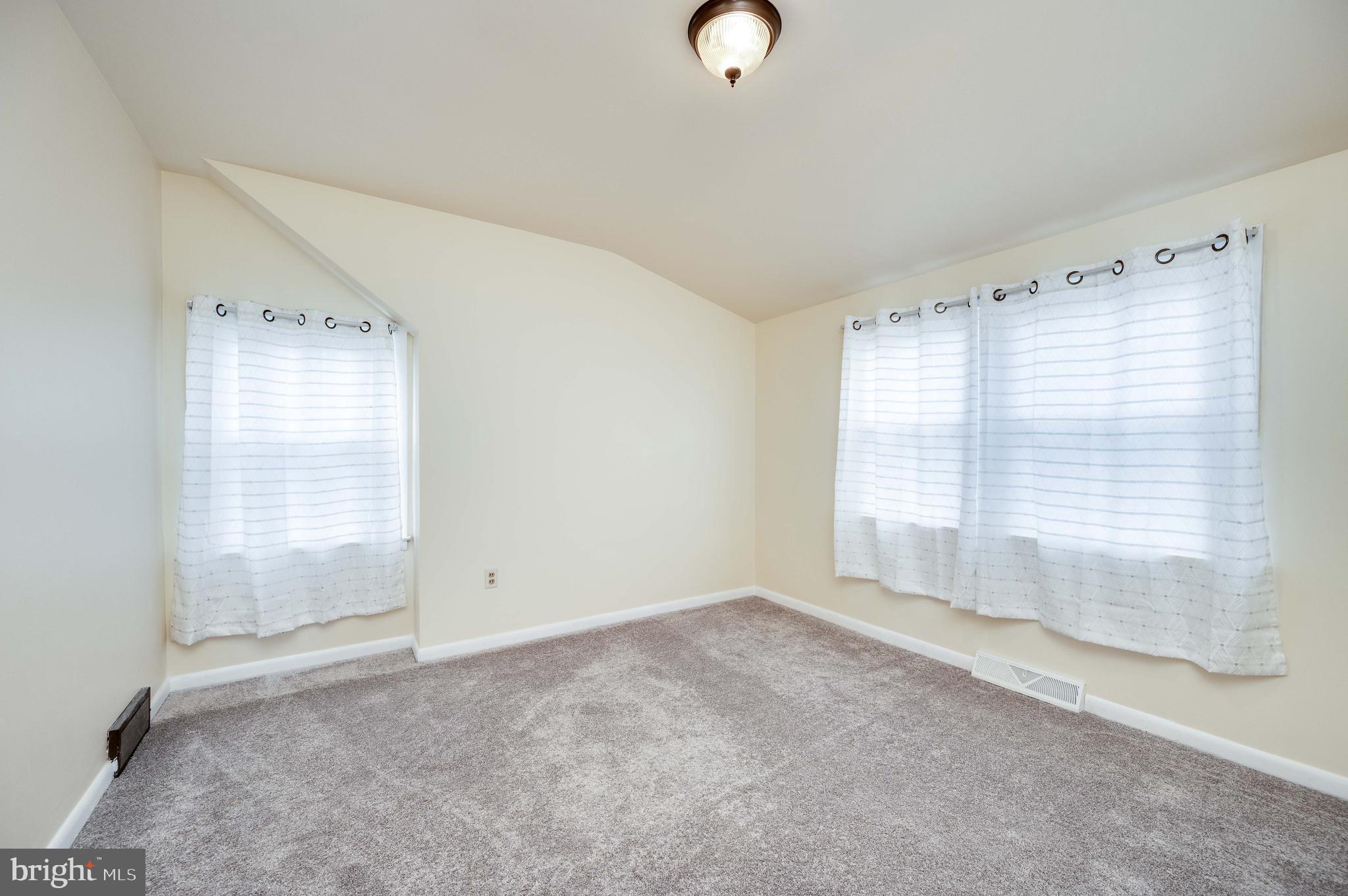 HYDE PARK - Residential