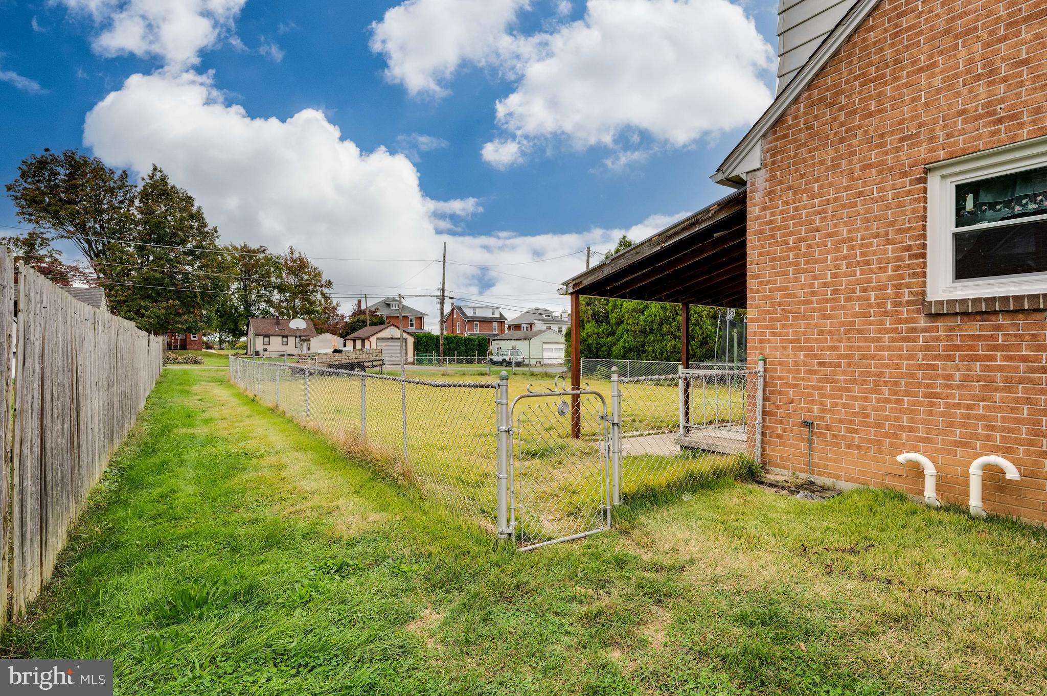 518 MUHLENBERG STREET