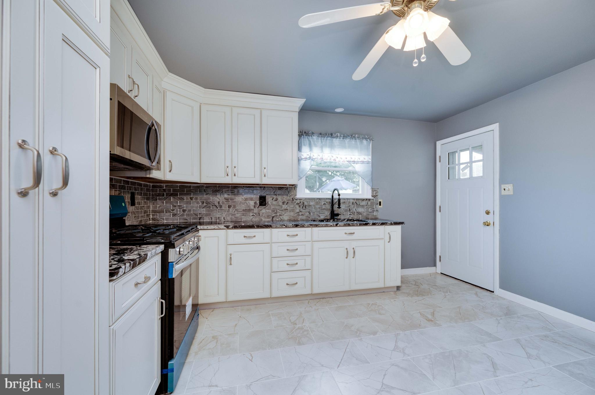 HYDE PARK - Residential