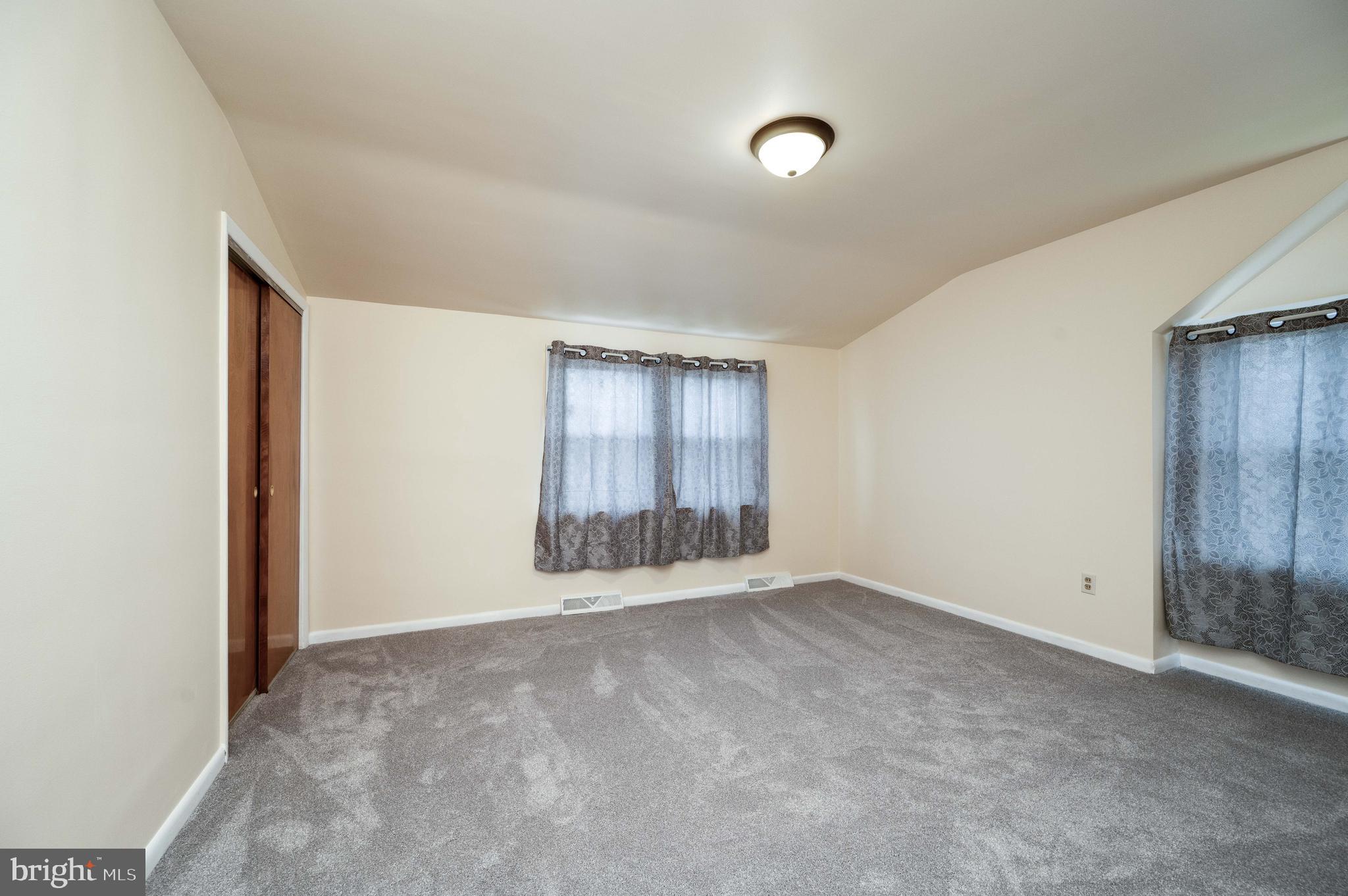 HYDE PARK - Residential