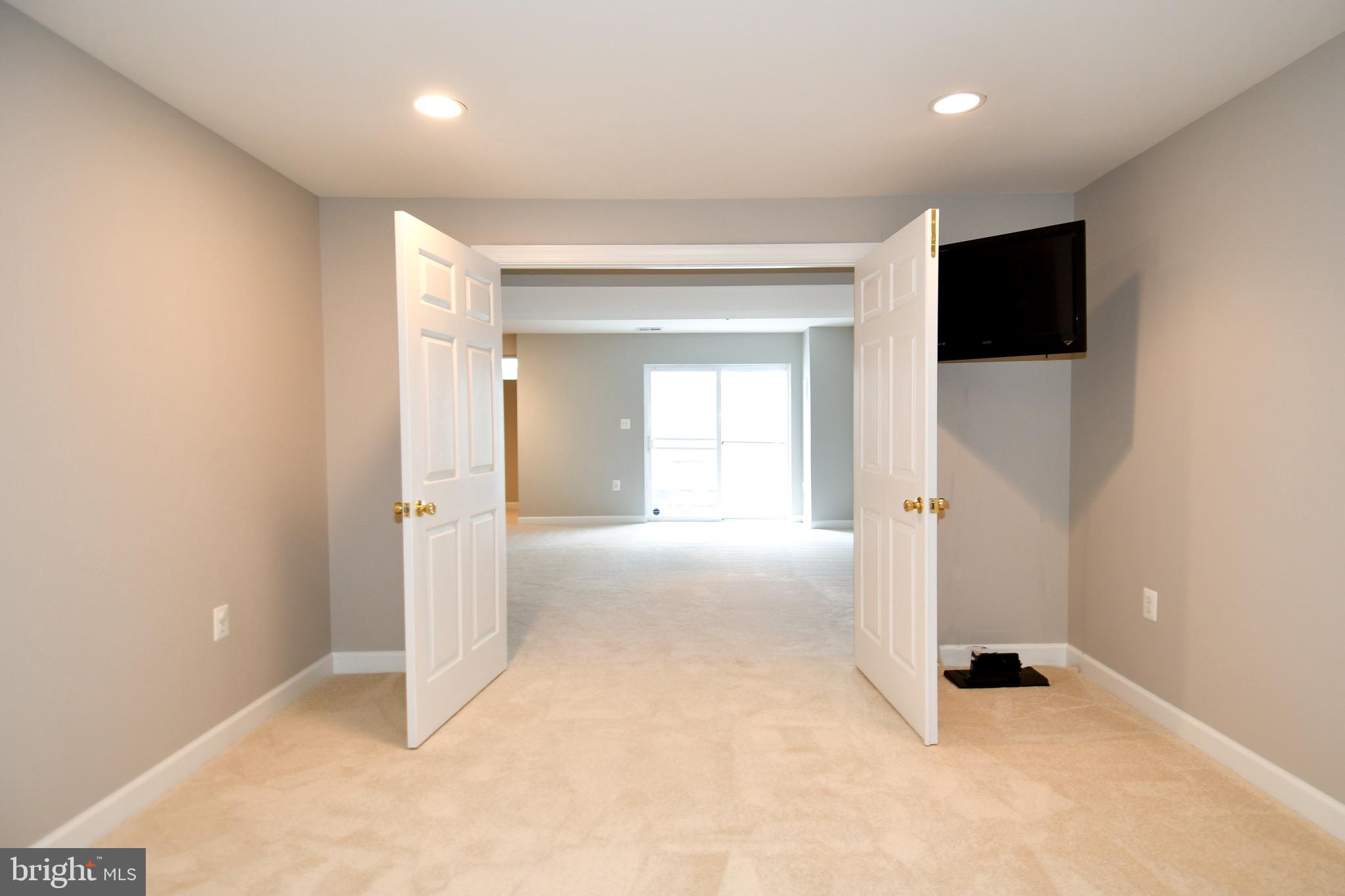 CEDAR RIDGE - Residential