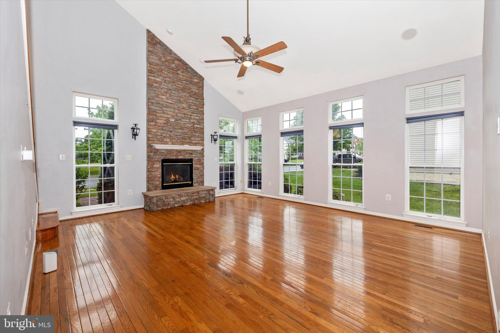 BROOKFIELD - Residential