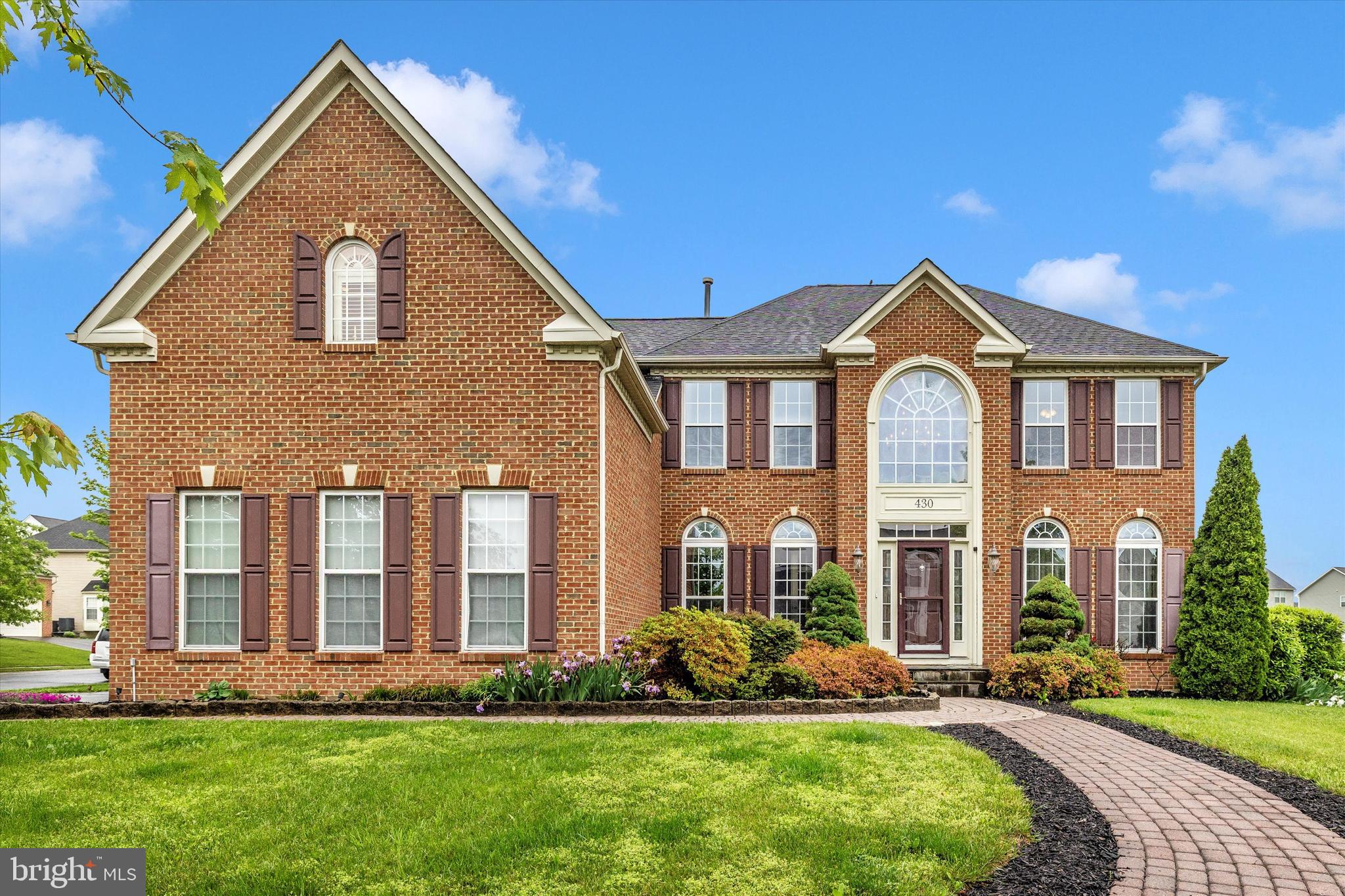 BROOKFIELD - Residential