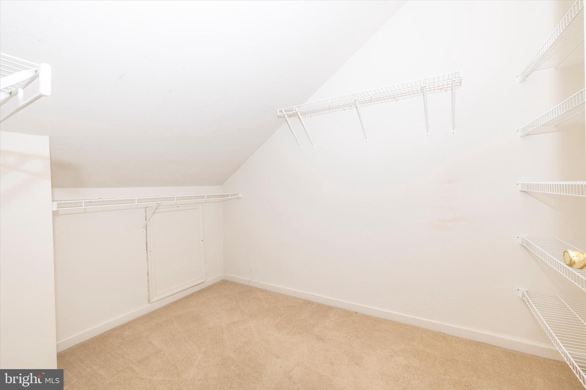 BROOKFIELD - Residential