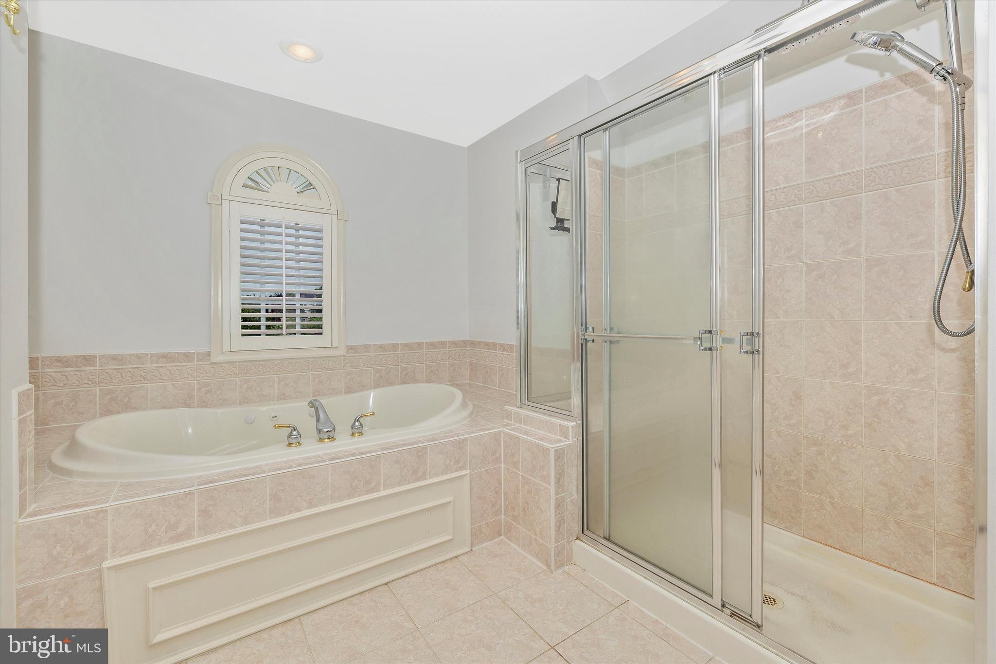 BROOKFIELD - Residential