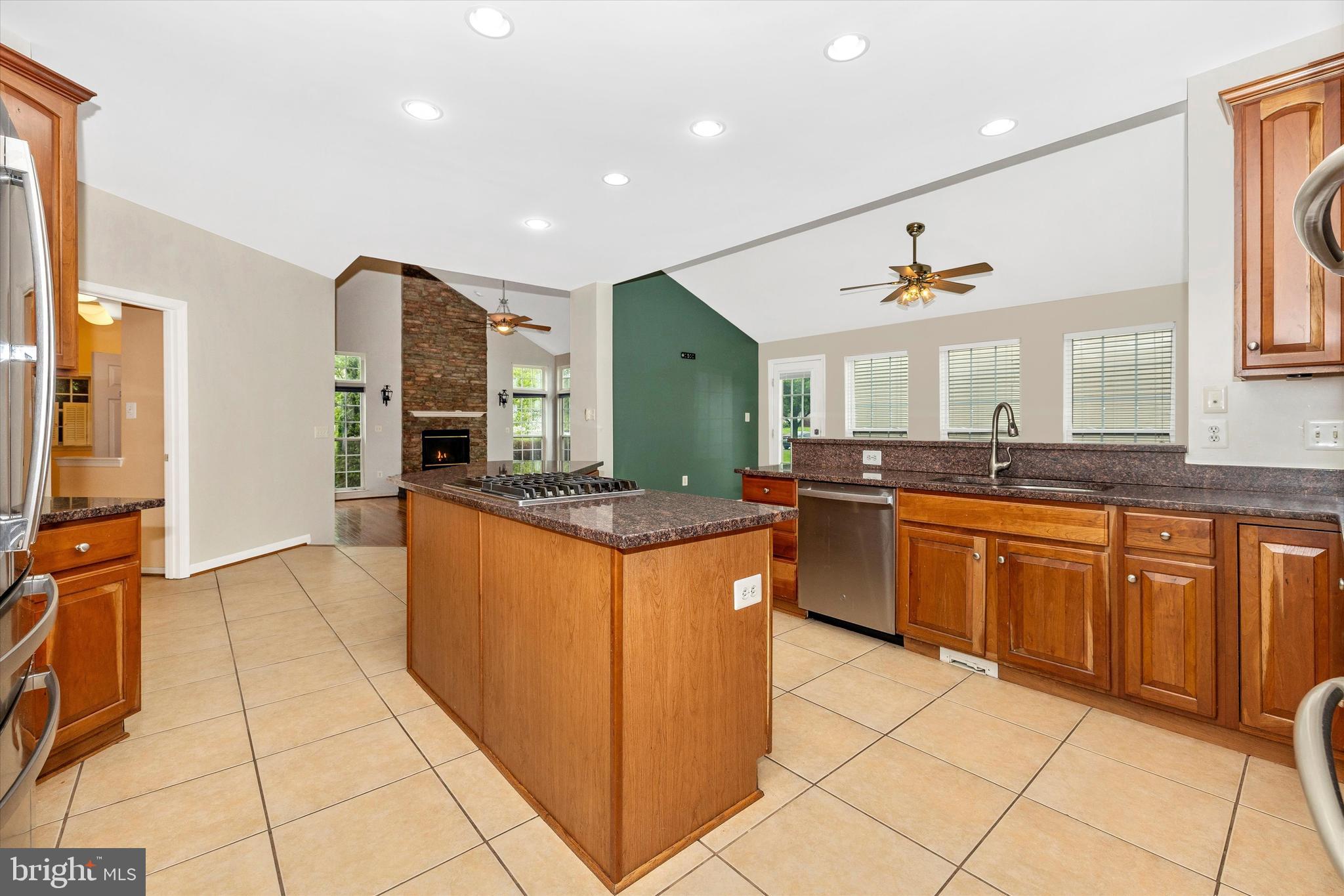 BROOKFIELD - Residential