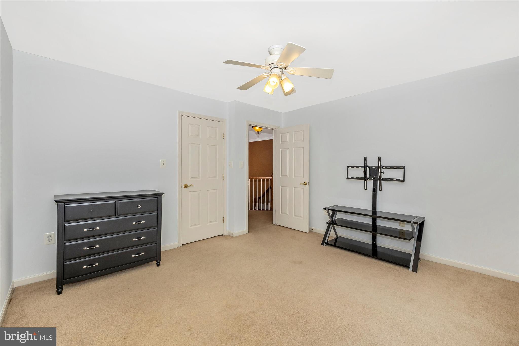 BROOKFIELD - Residential