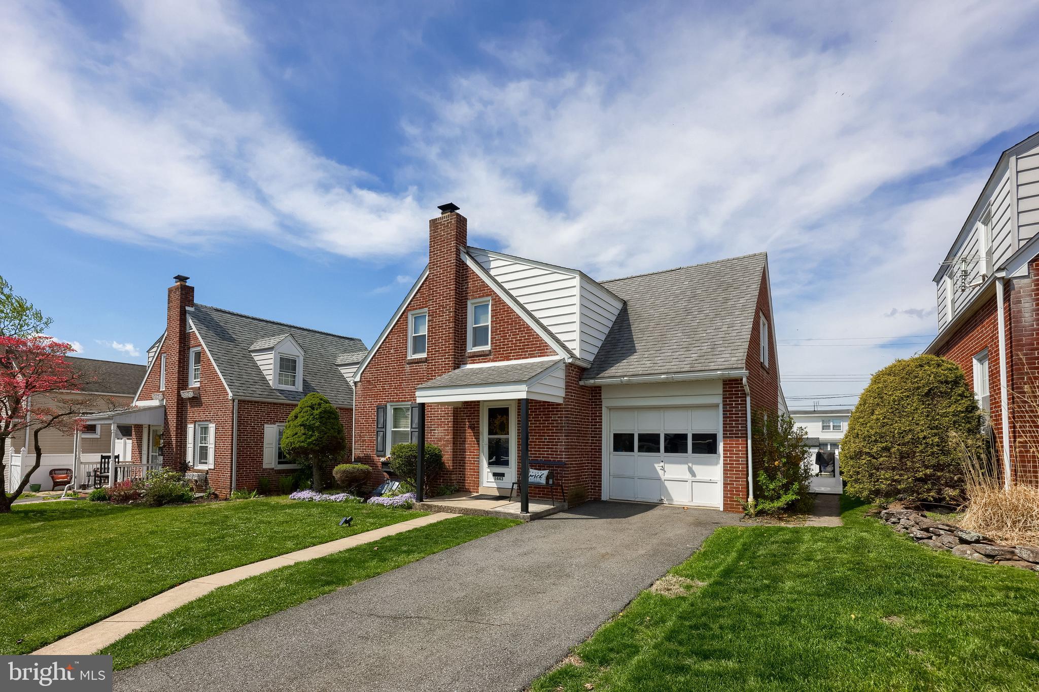 1443 LACROSSE AVENUE