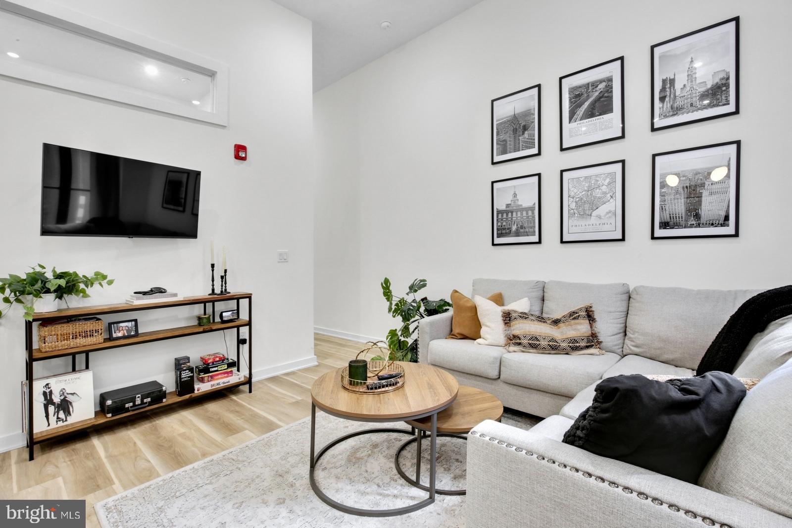 CENTER CITY - Residential Lease