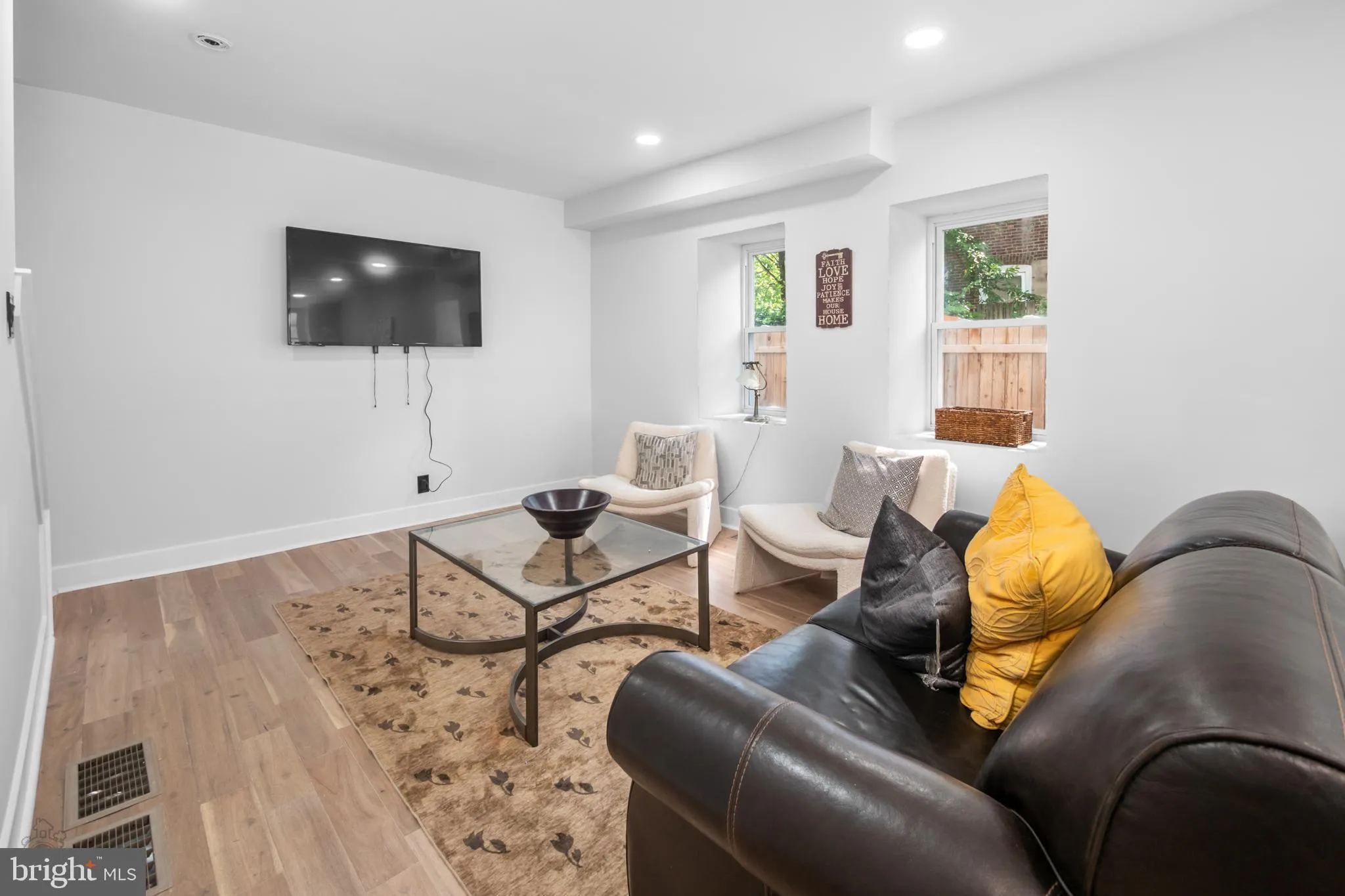 Philadelphia, Pennsylvania 19119, United States, 3 Bedrooms Bedrooms, ,2 BathroomsBathrooms,Residential,Pending,201552