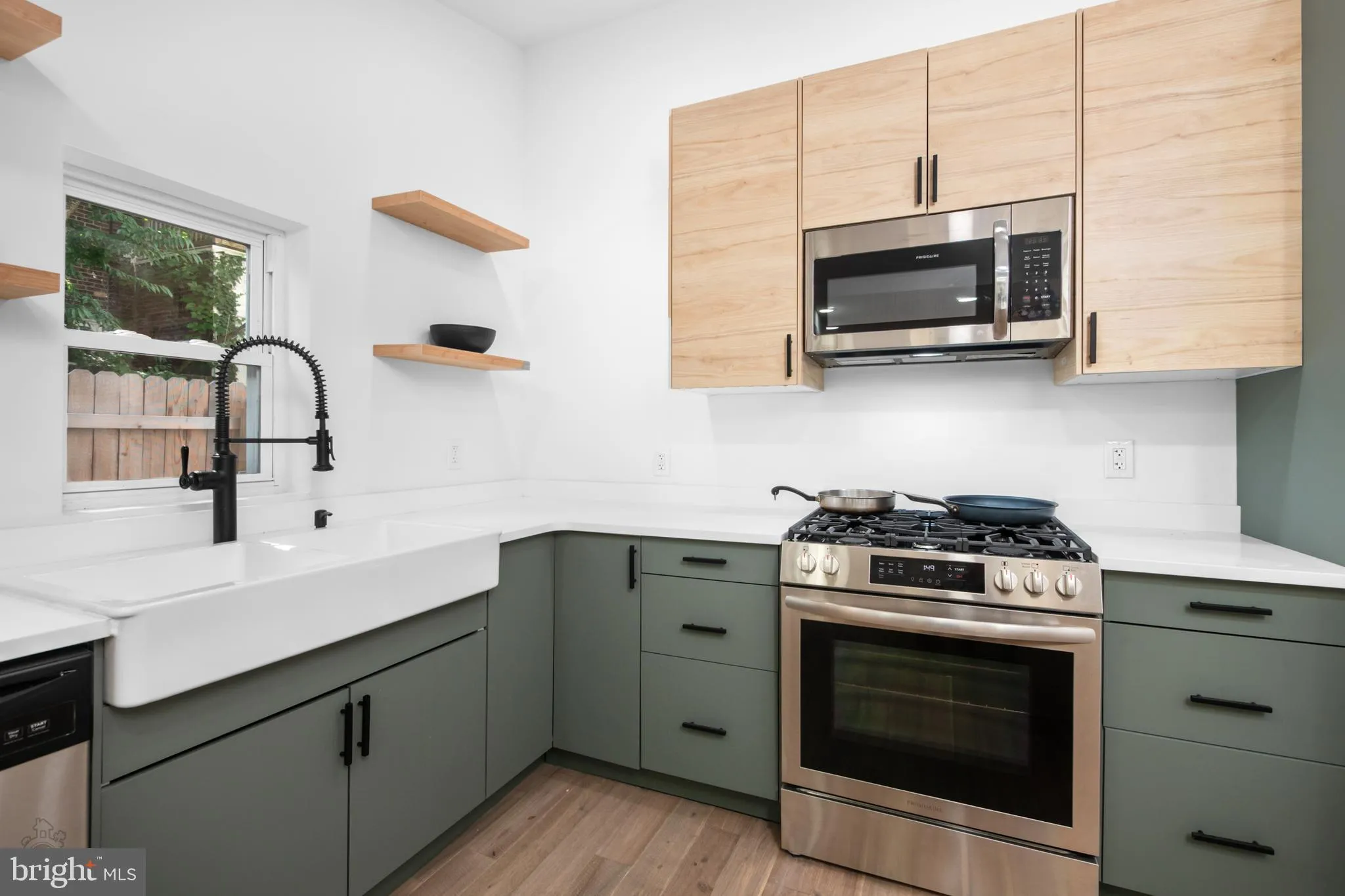 Philadelphia, Pennsylvania 19119, United States, 3 Bedrooms Bedrooms, ,2 BathroomsBathrooms,Residential,Pending,201552