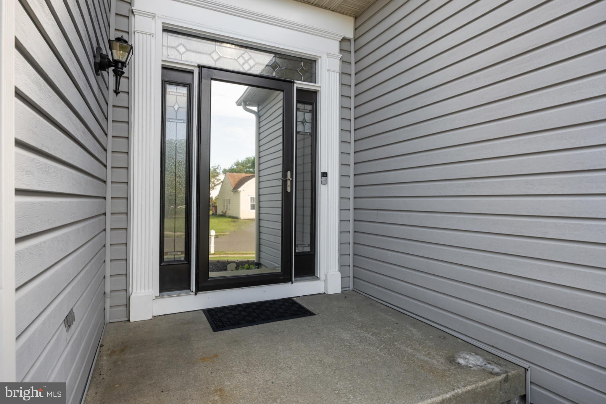 8 QUINCY MANOR LANE