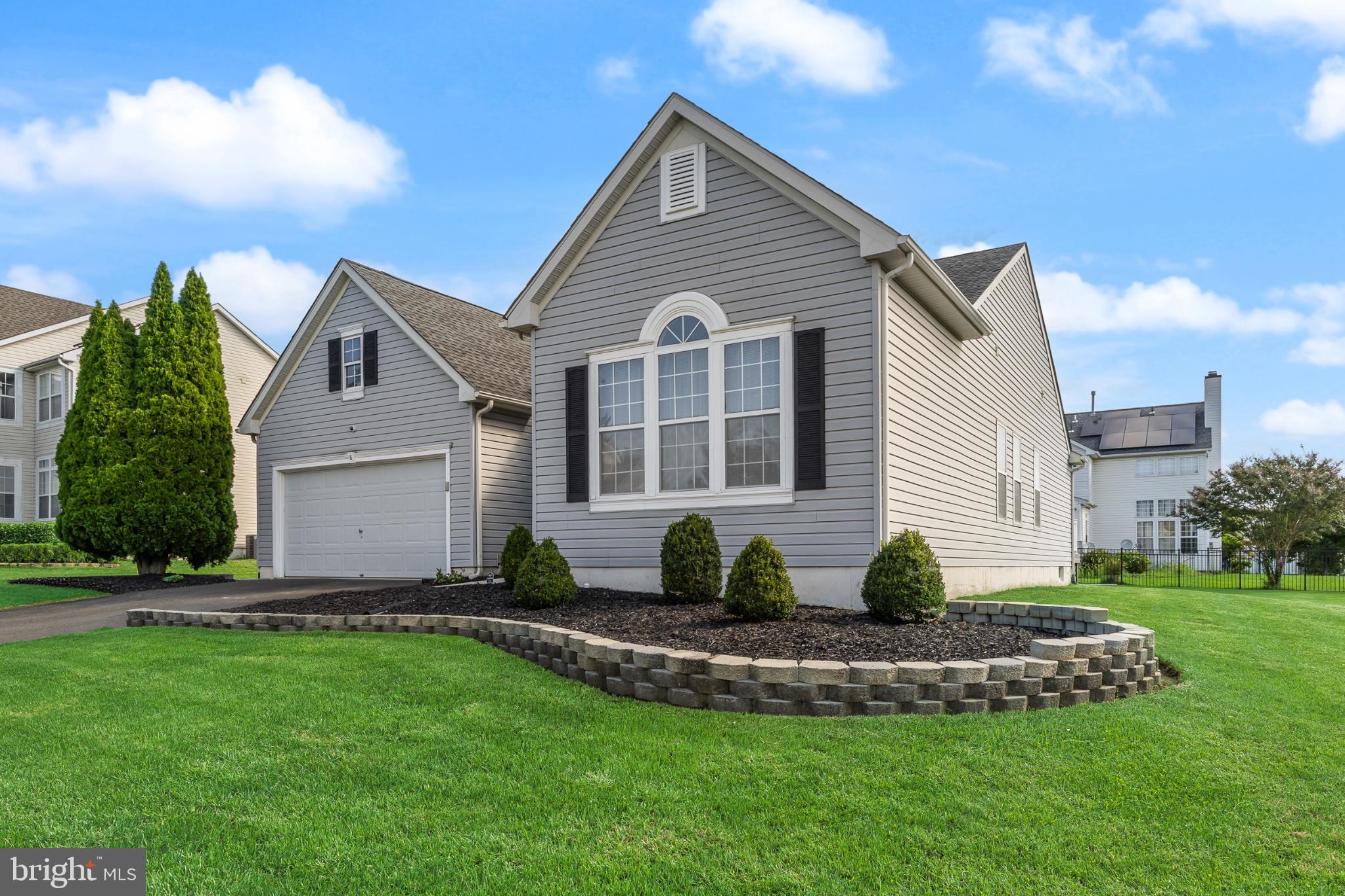8 QUINCY MANOR LANE