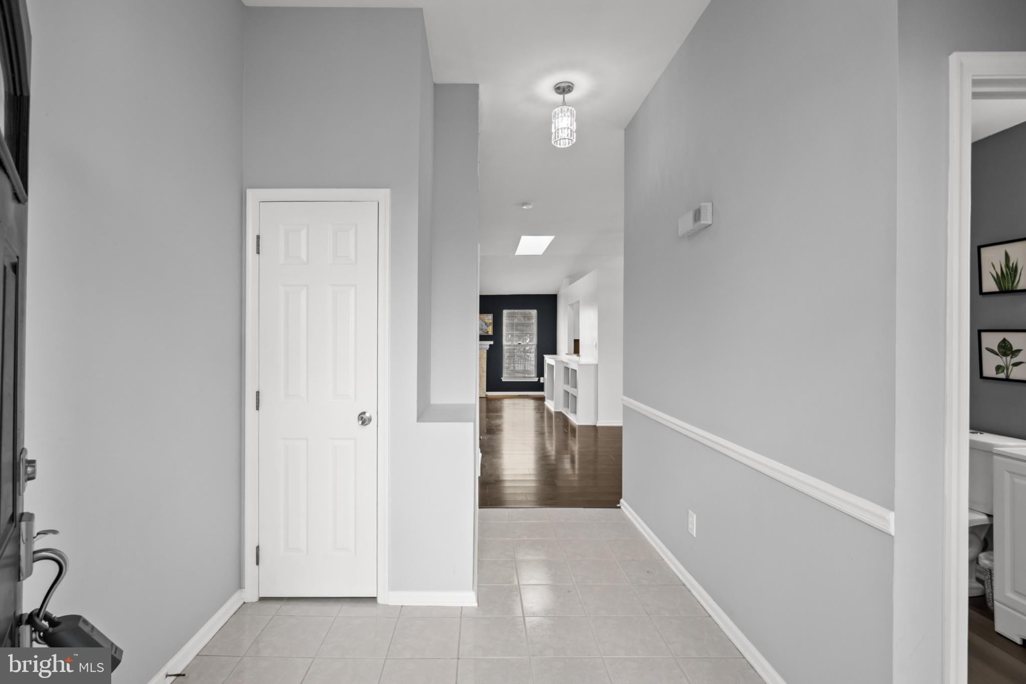 8 QUINCY MANOR LANE
