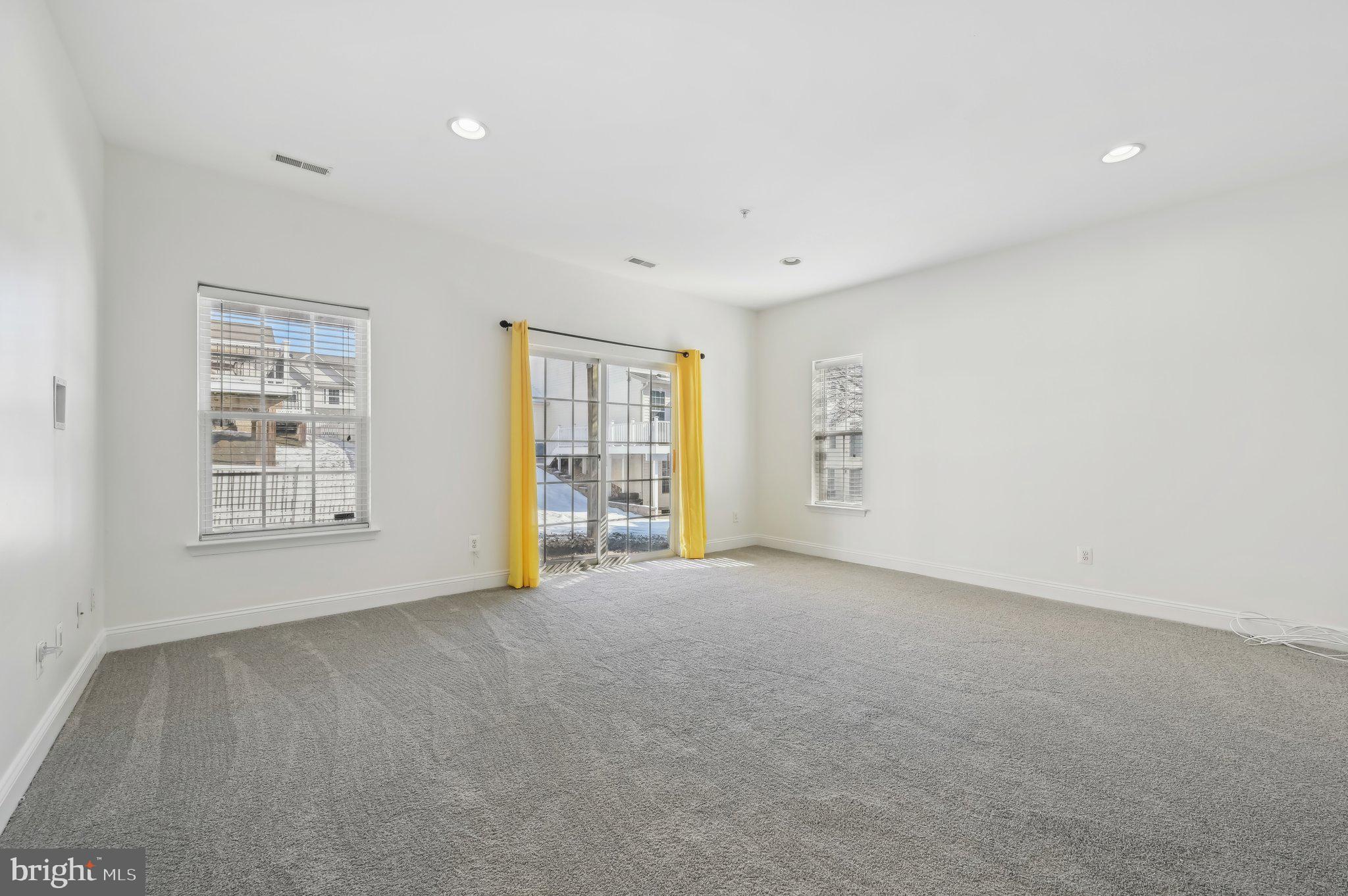 MONMOUTH MEADOWS - Residential