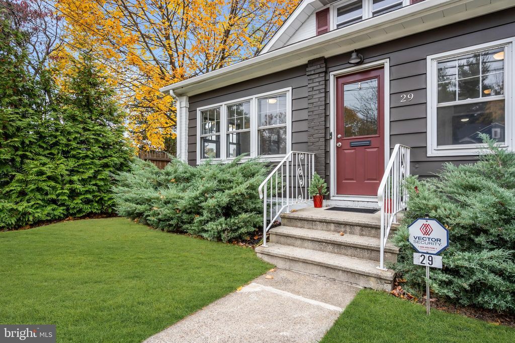 Photo of 29 Saybrook Ave, HAMILTON TOWNSHIP, NJ 08619 (MLS # NJME2069346)