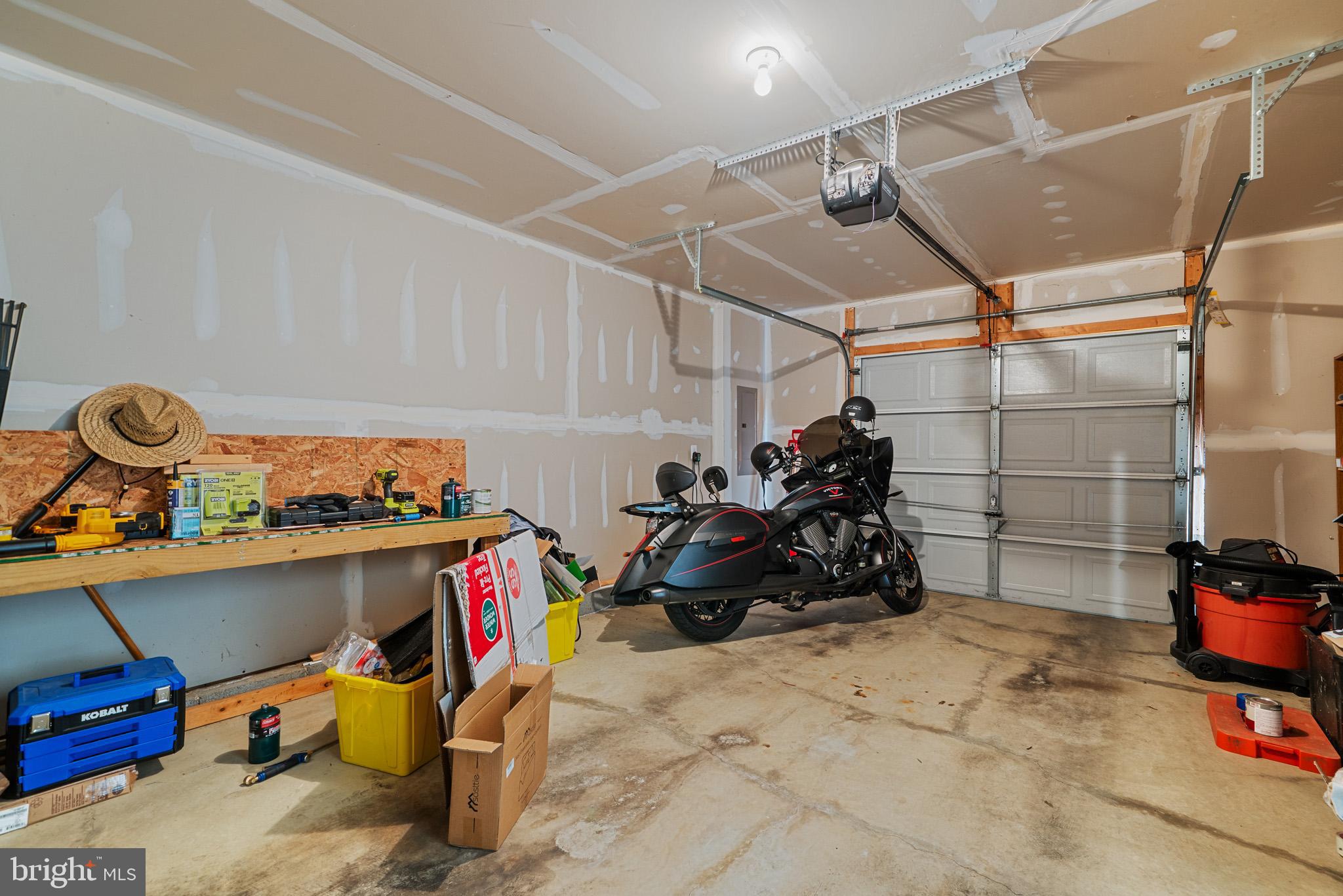 OAK TREE LANDING - Residential