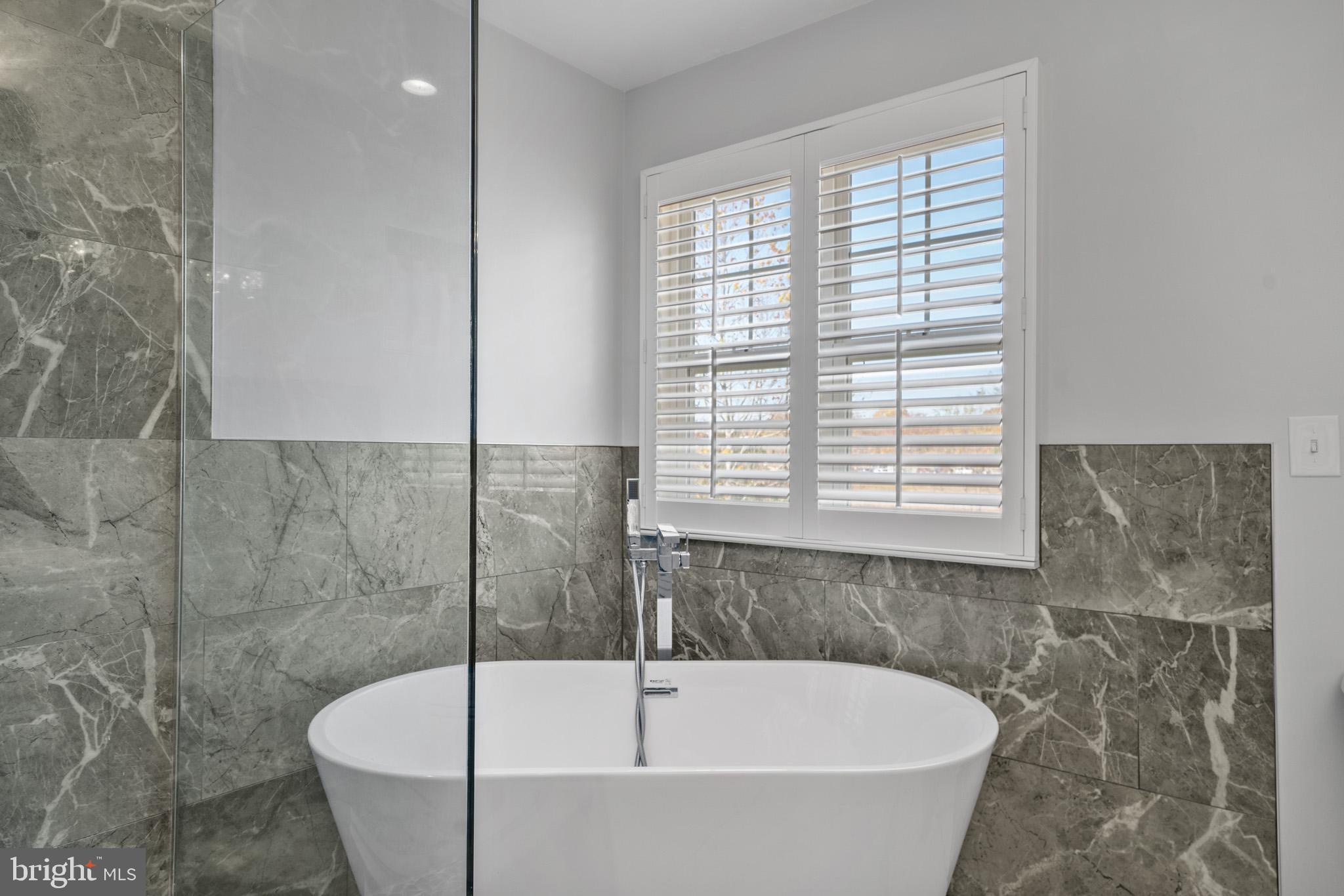 OAK TREE LANDING - Residential