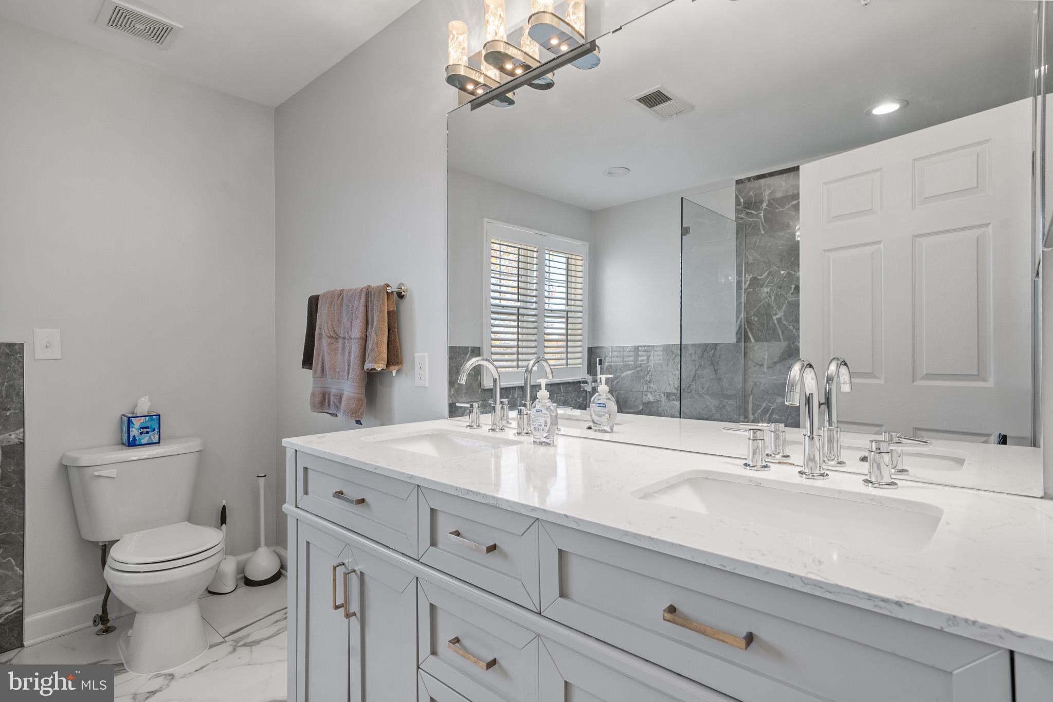 OAK TREE LANDING - Residential