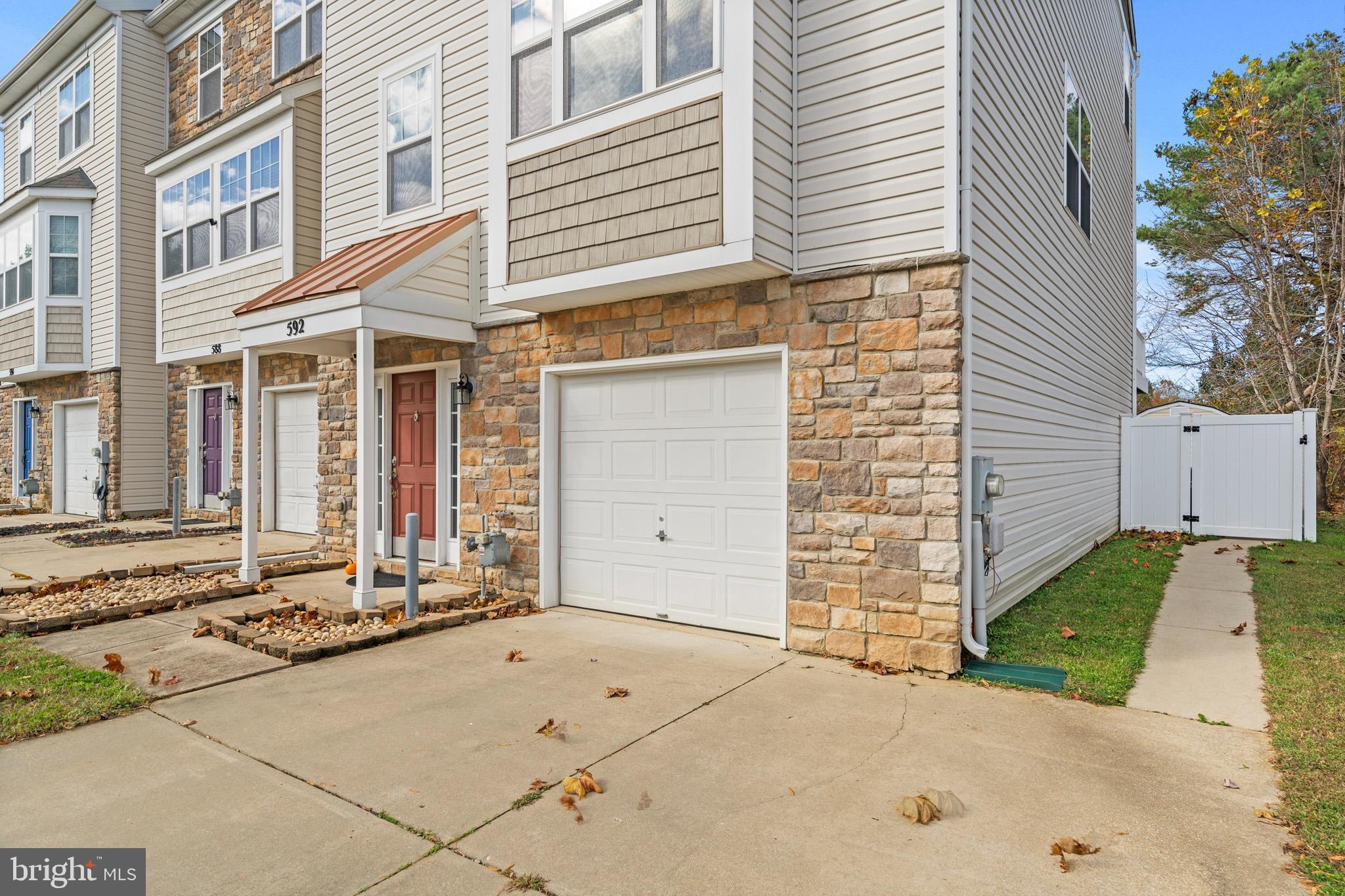 OAK TREE LANDING - Residential