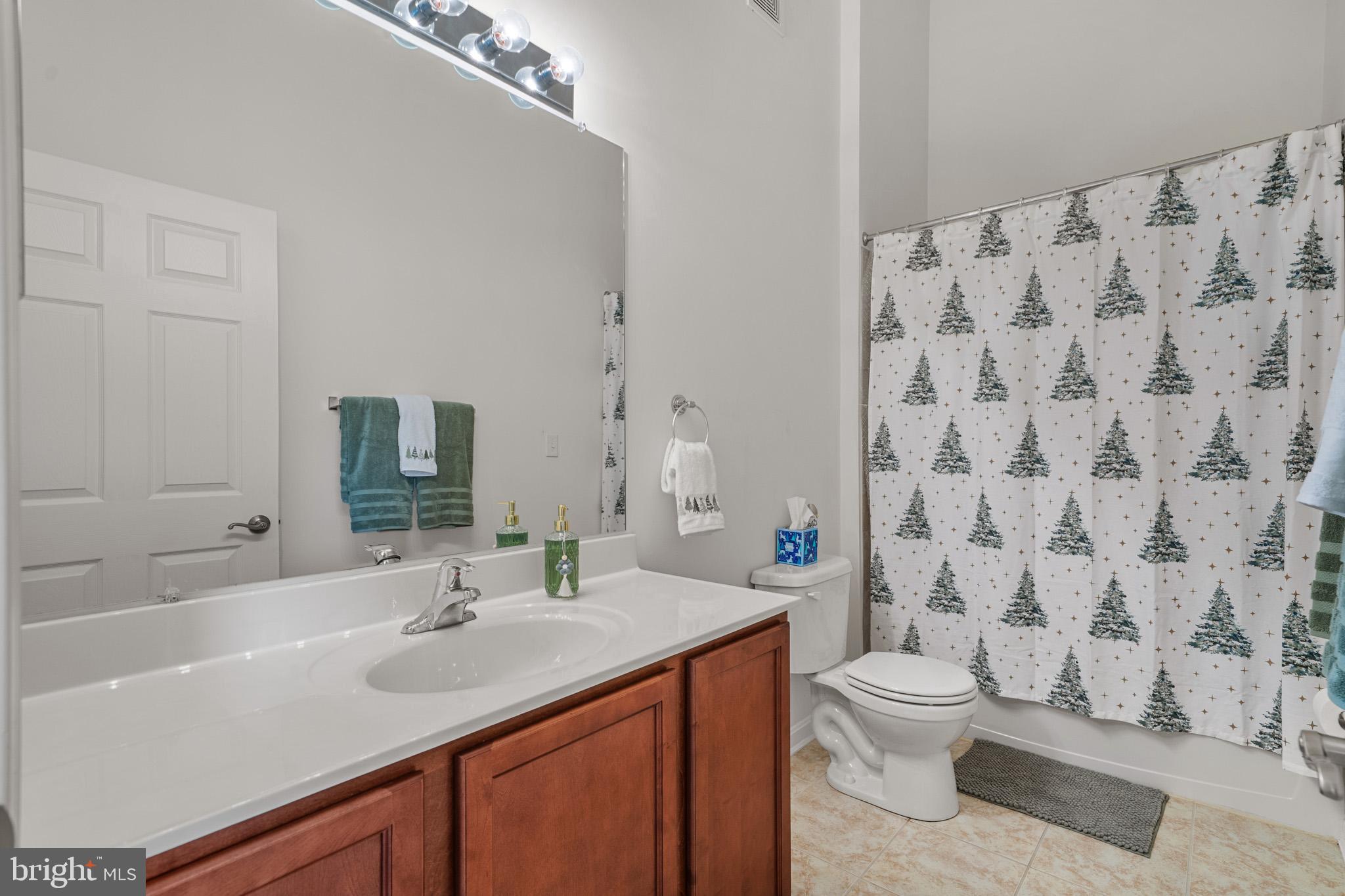 OAK TREE LANDING - Residential