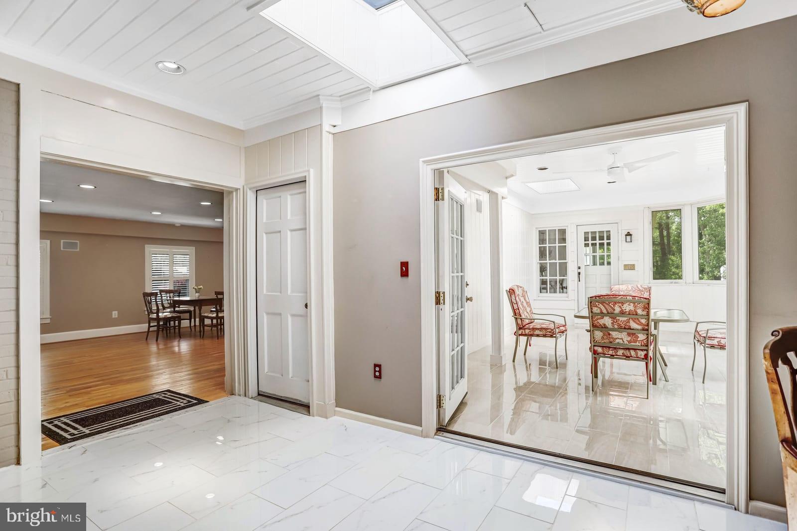 NORTH POTOMAC - Residential