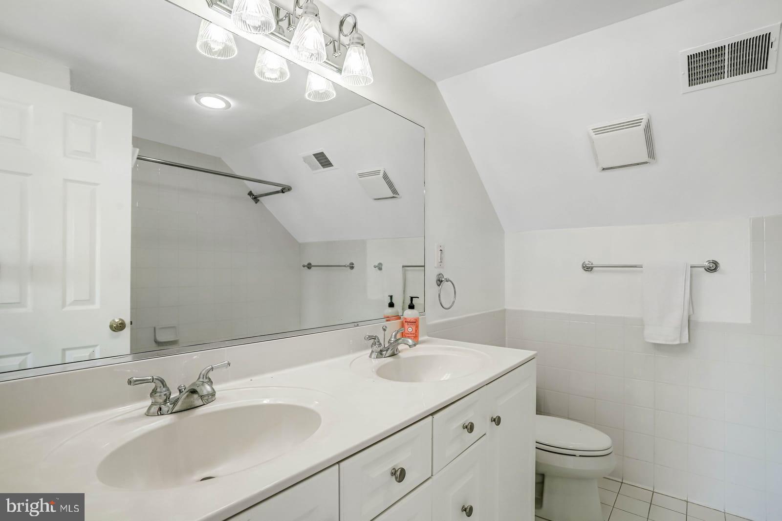 NORTH POTOMAC - Residential
