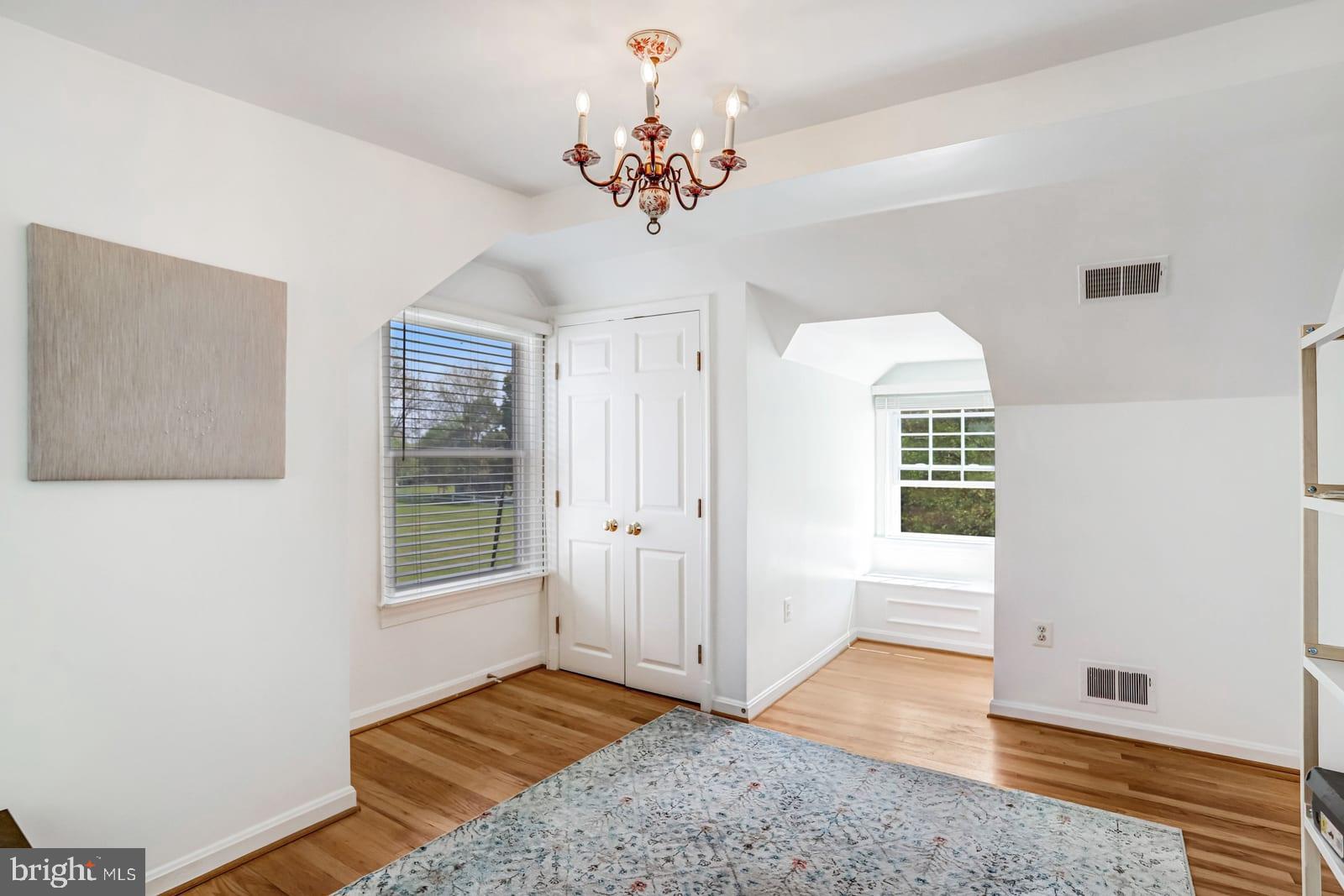 NORTH POTOMAC - Residential