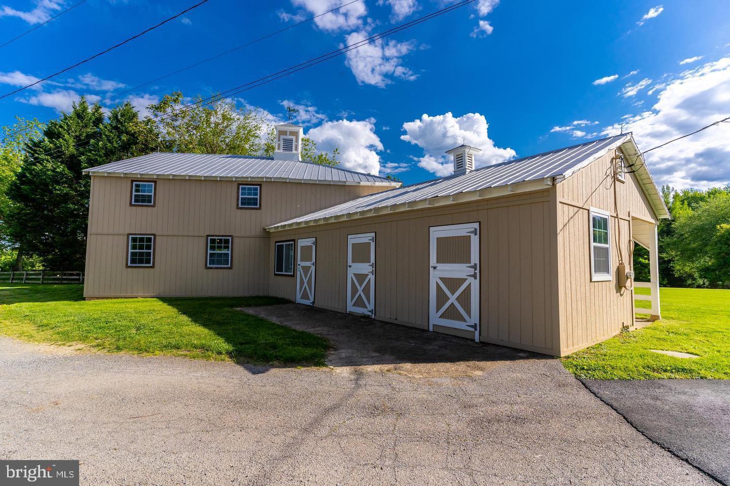 NORTH POTOMAC - Residential