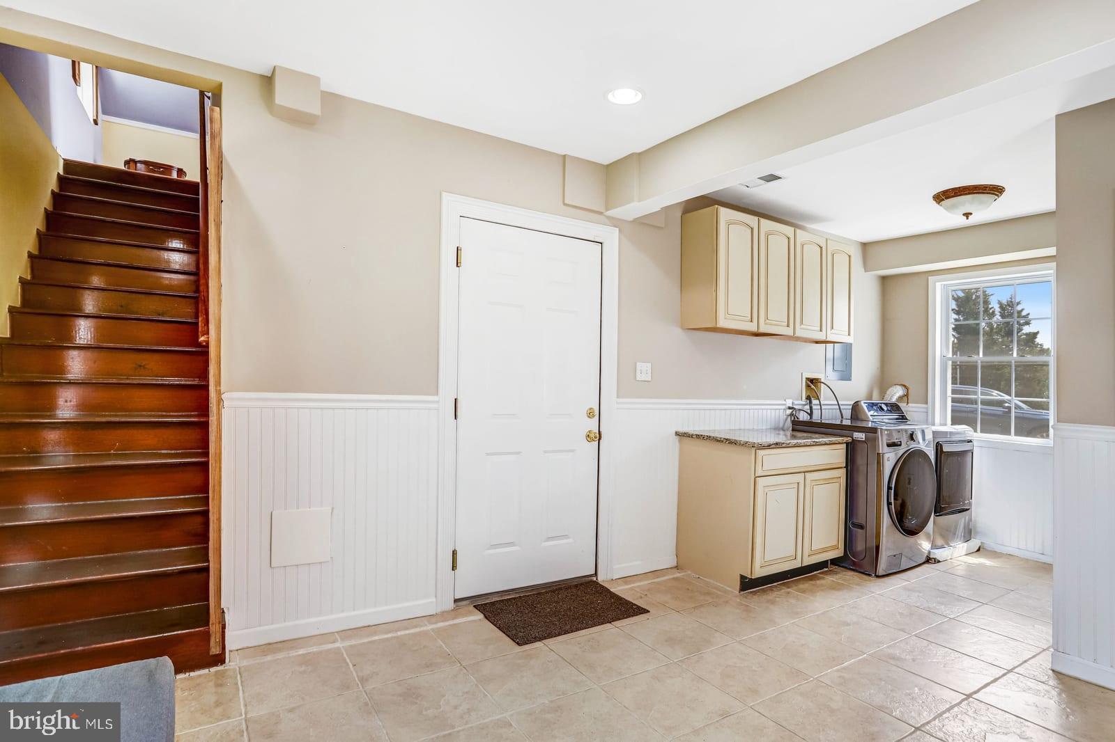 NORTH POTOMAC - Residential