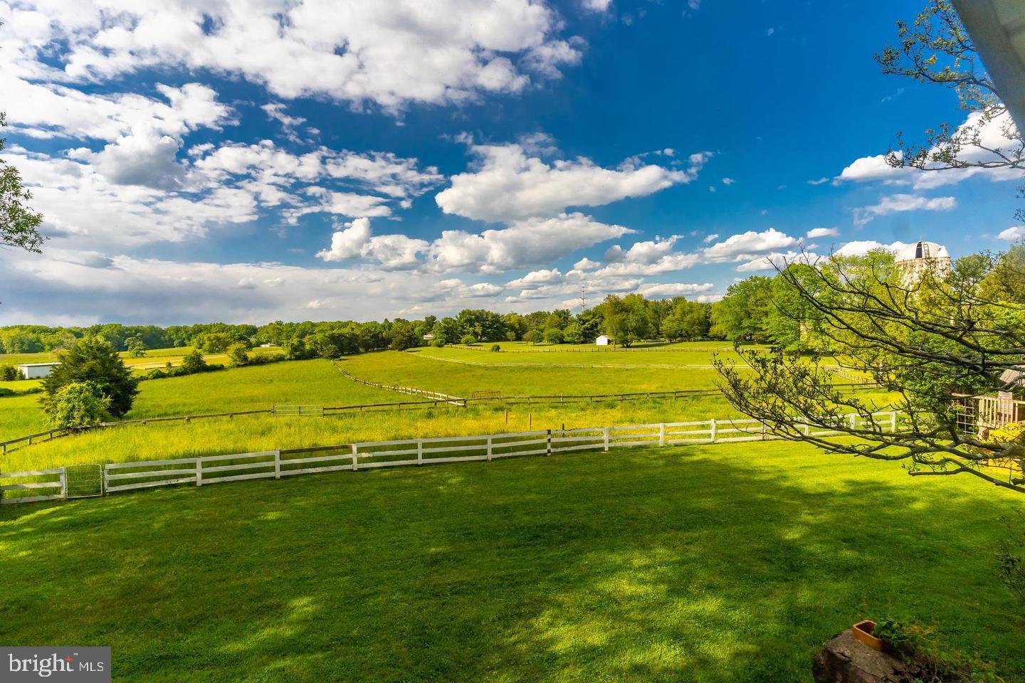 NORTH POTOMAC - Residential