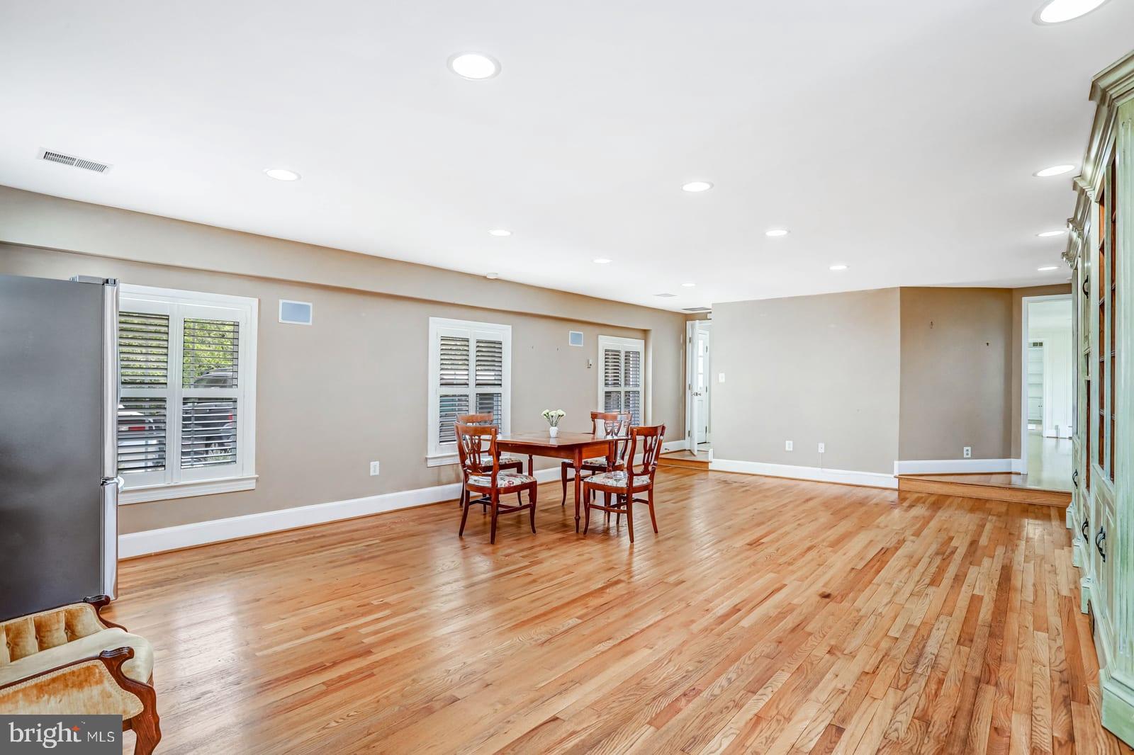 NORTH POTOMAC - Residential