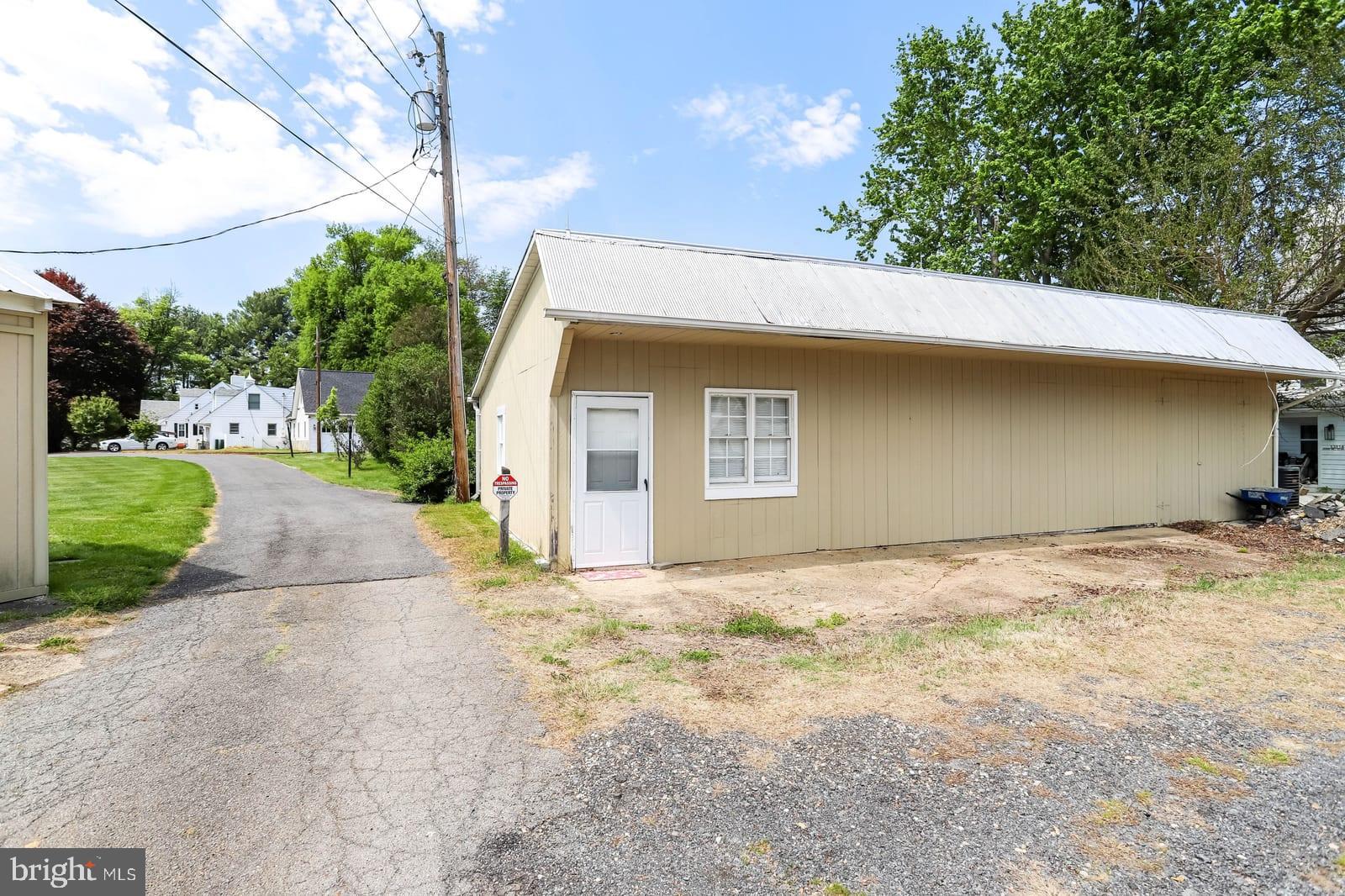 NORTH POTOMAC - Residential