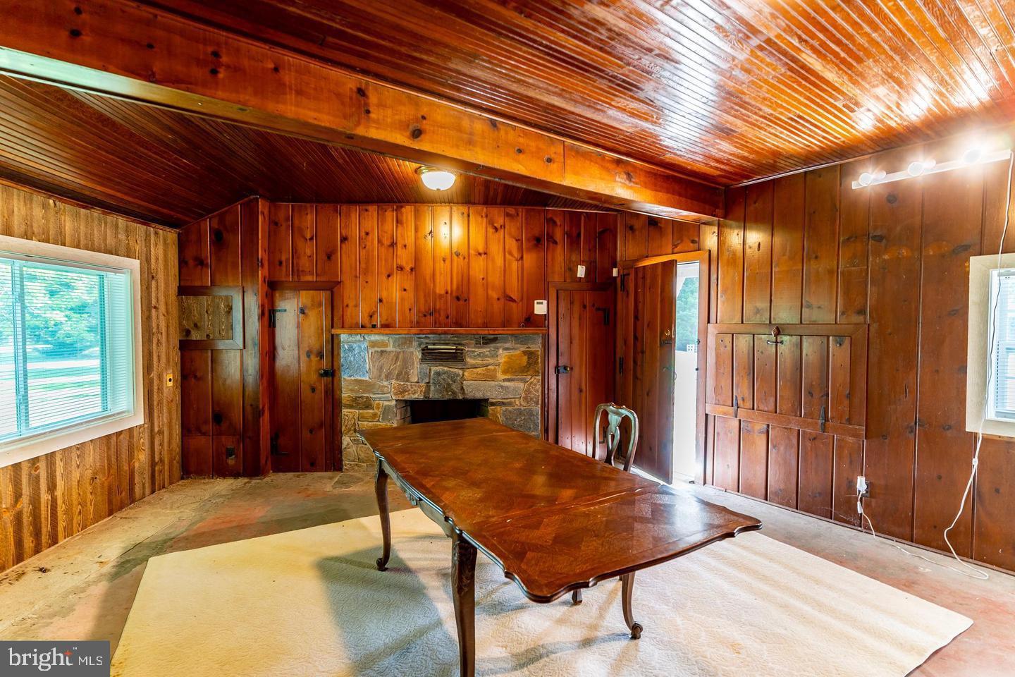 NORTH POTOMAC - Residential