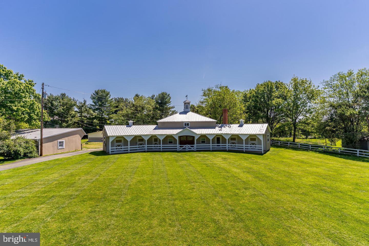 NORTH POTOMAC - Residential