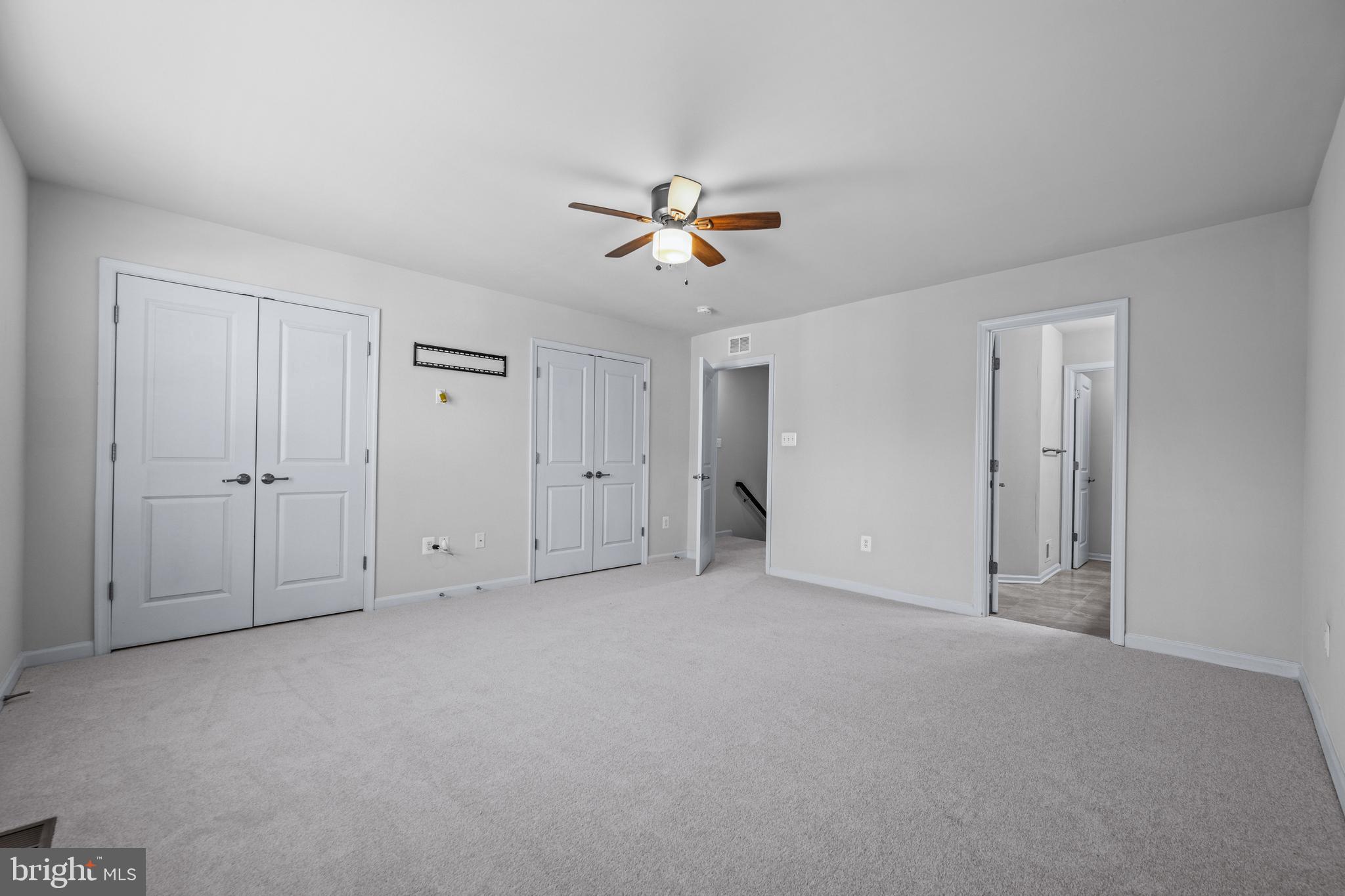 OXFORD SQUARE - Residential