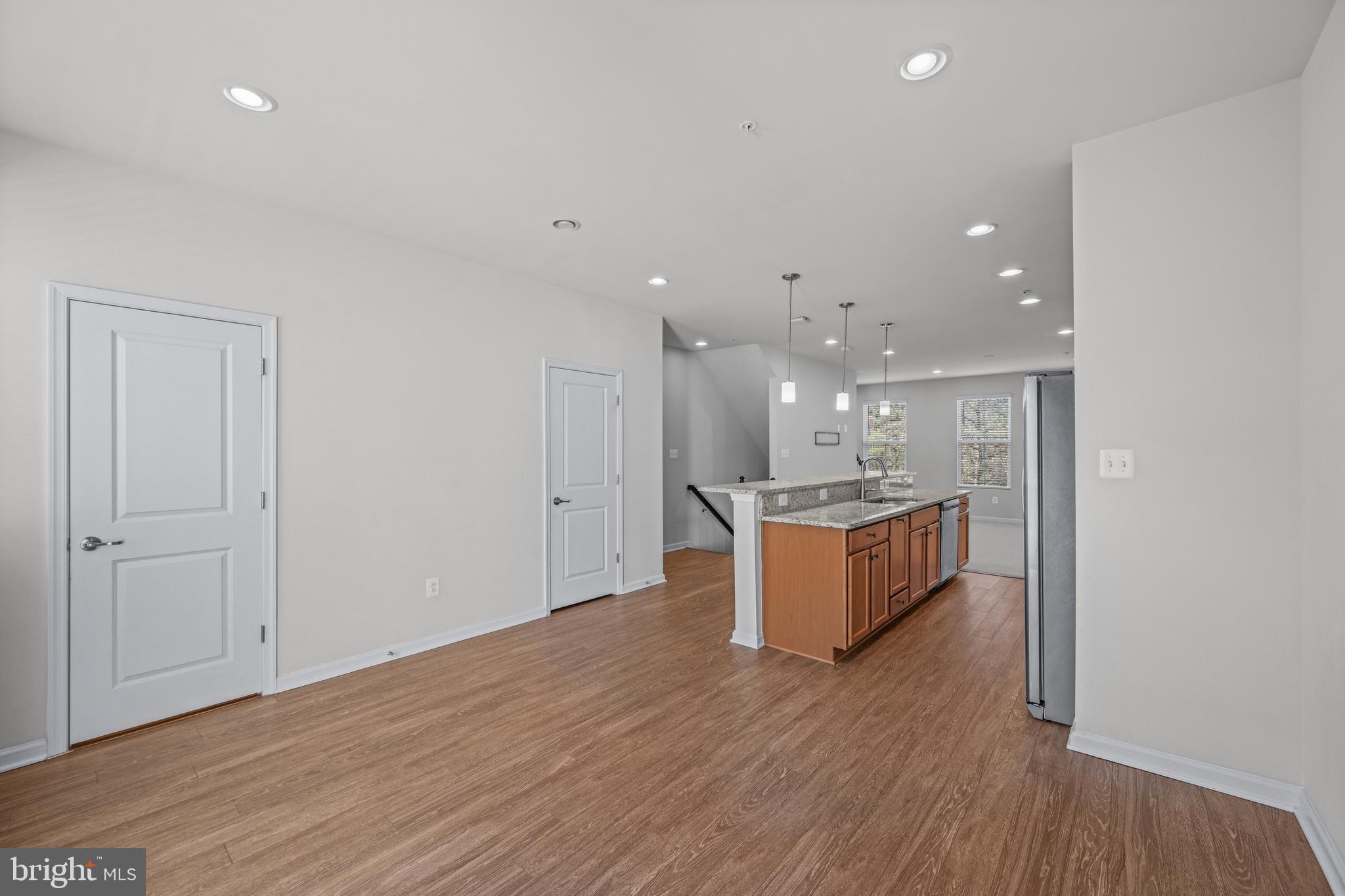 OXFORD SQUARE - Residential