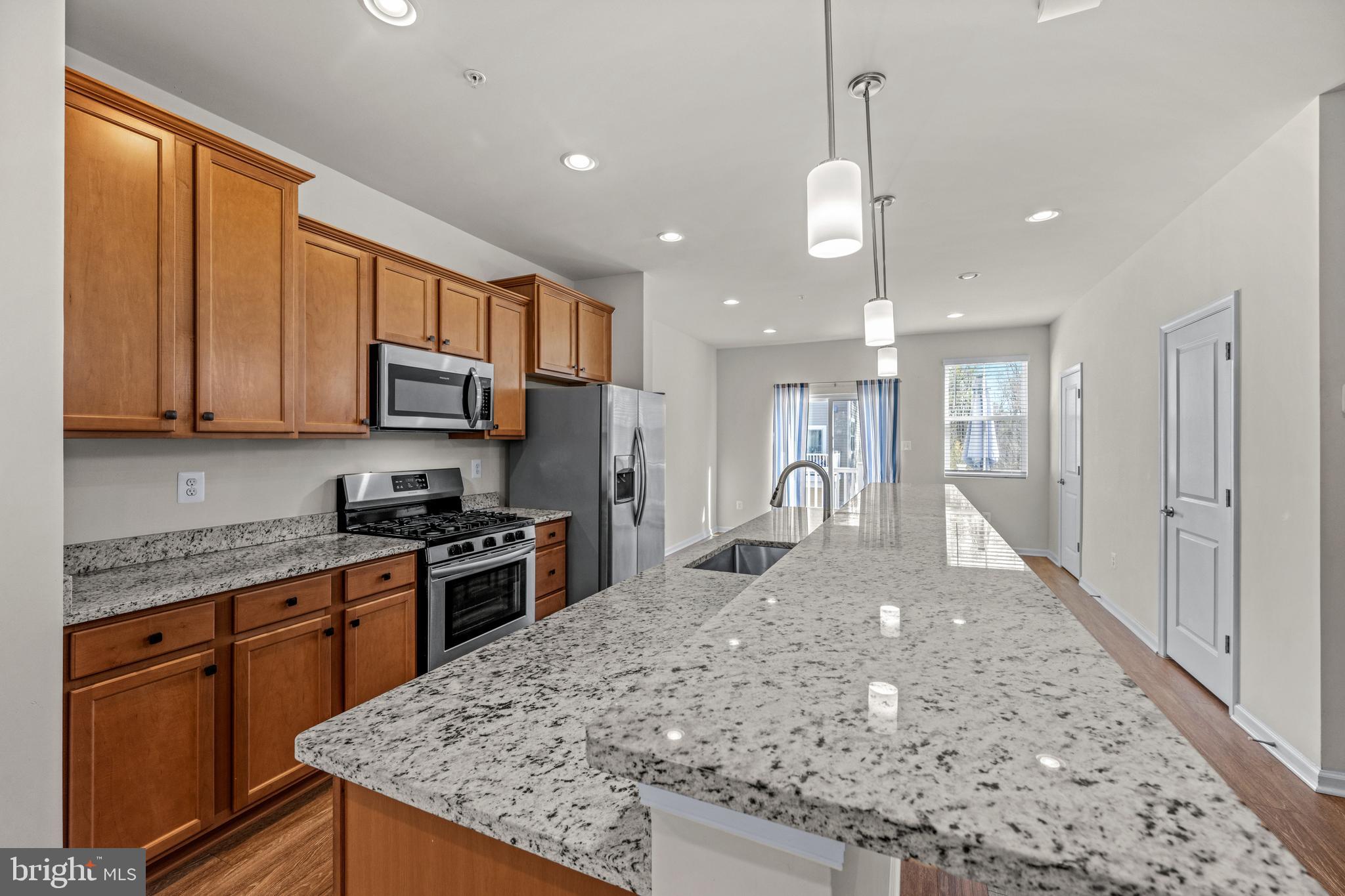 OXFORD SQUARE - Residential