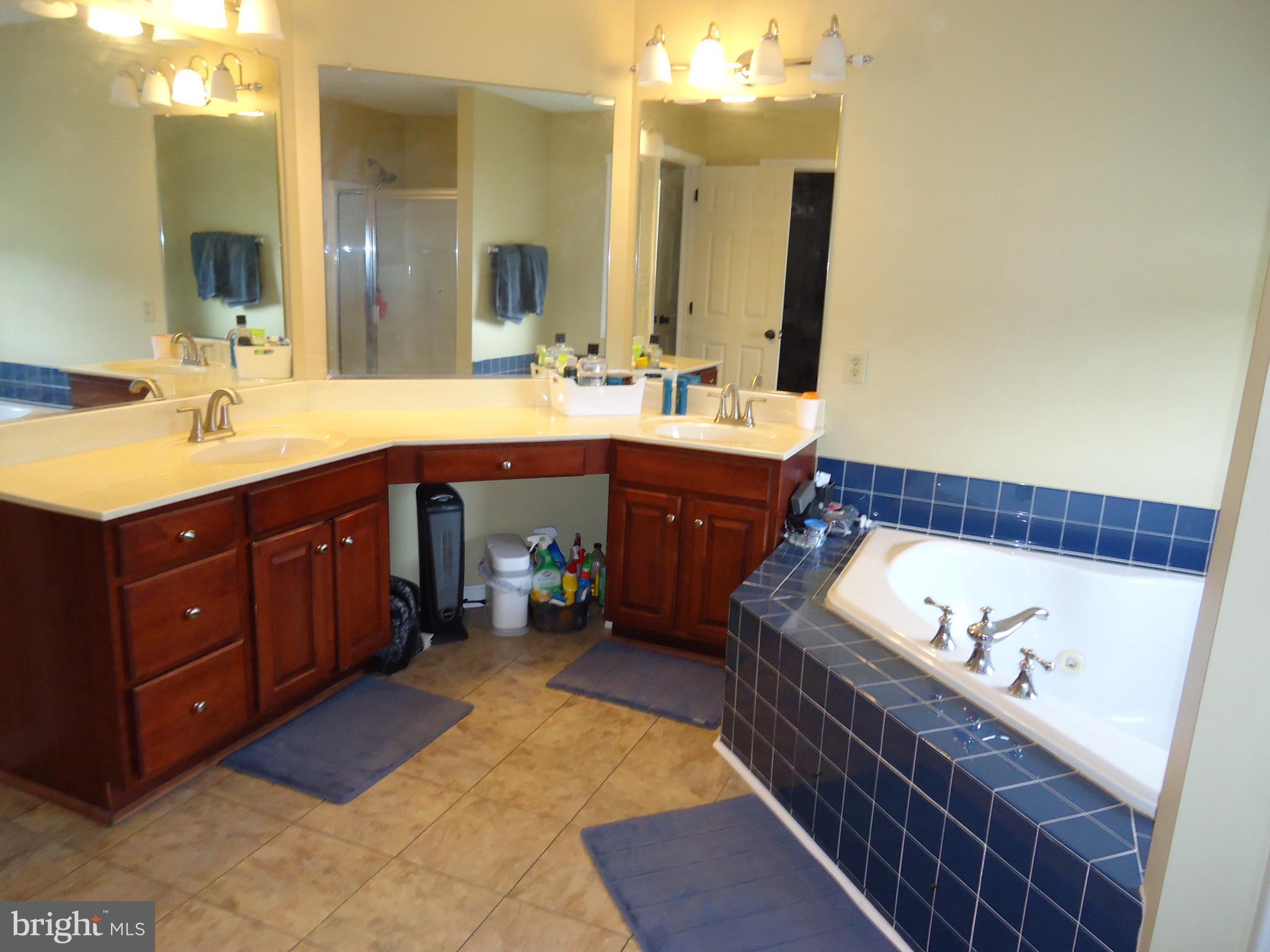 CARRIAGE PARK II - Residential