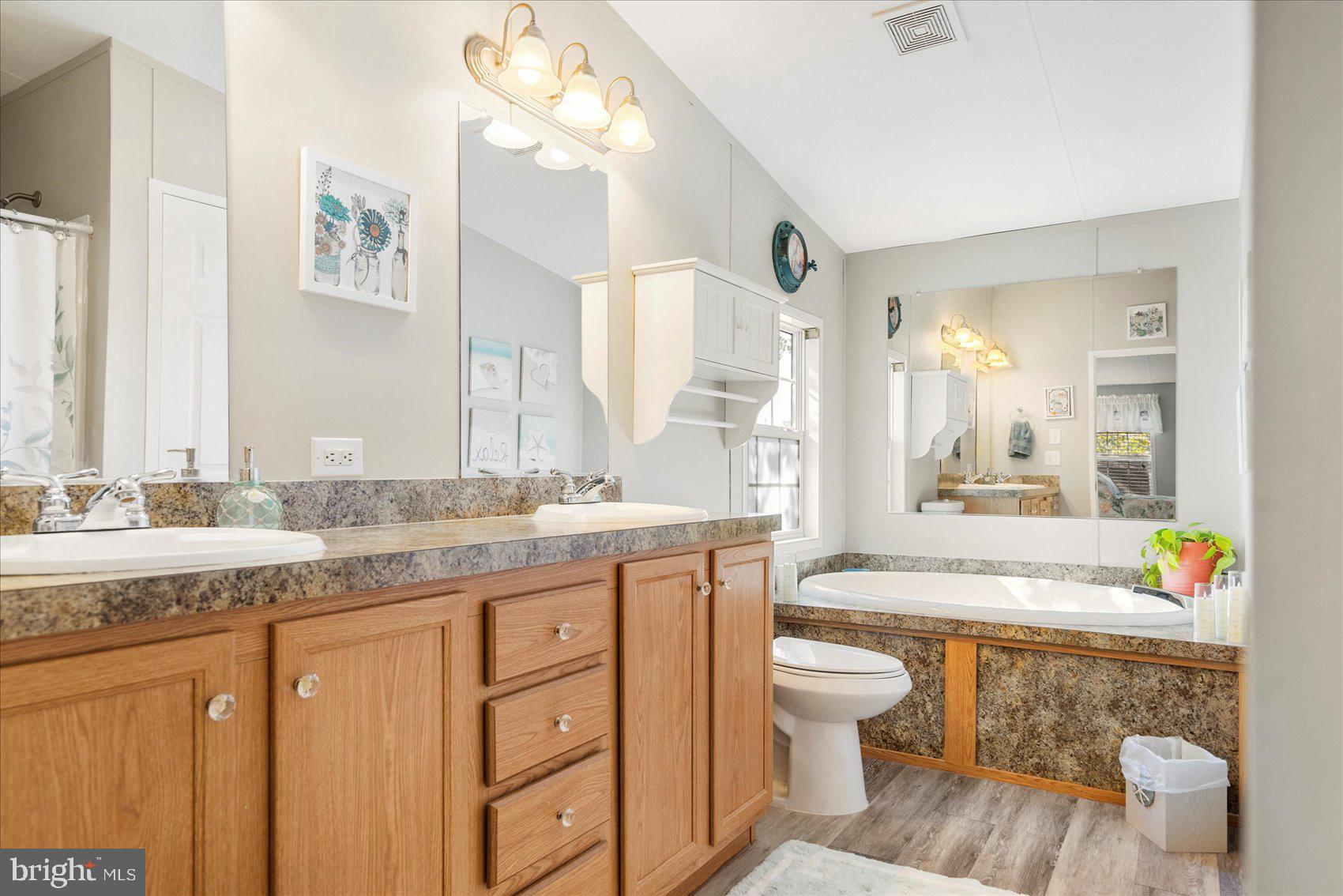 BAYWOOD MOBILE HOME PARK - Residential