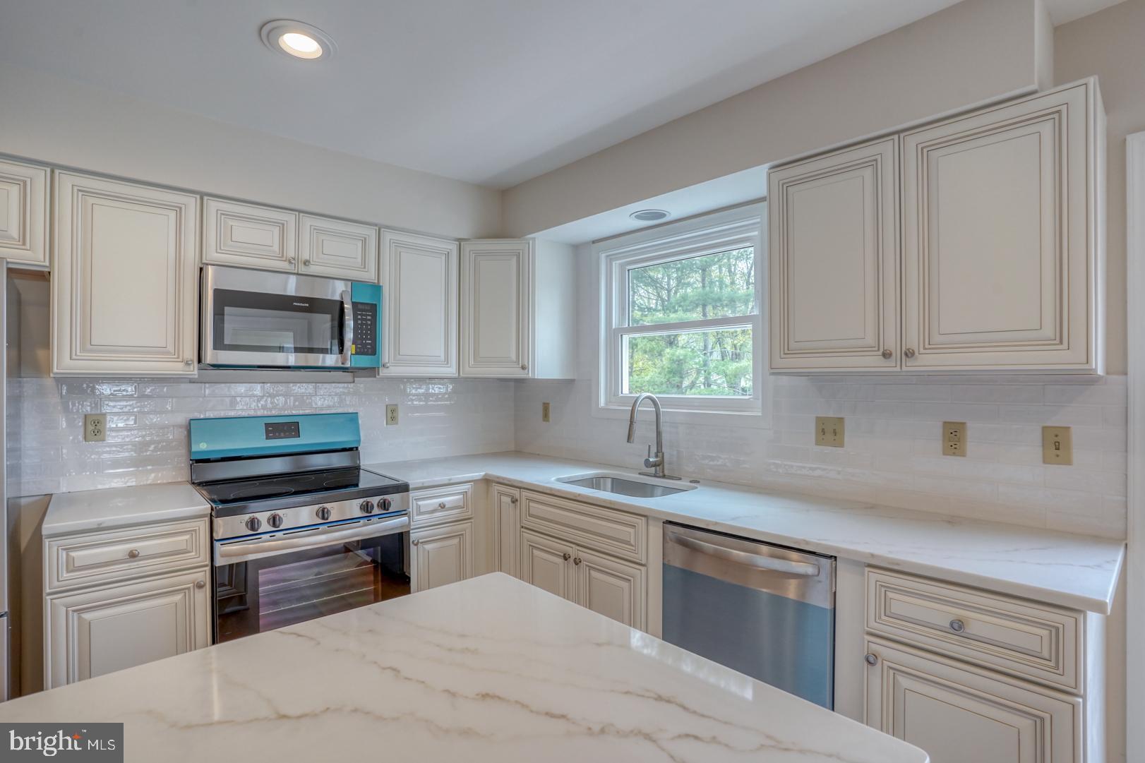 THE MEADOWS - Residential