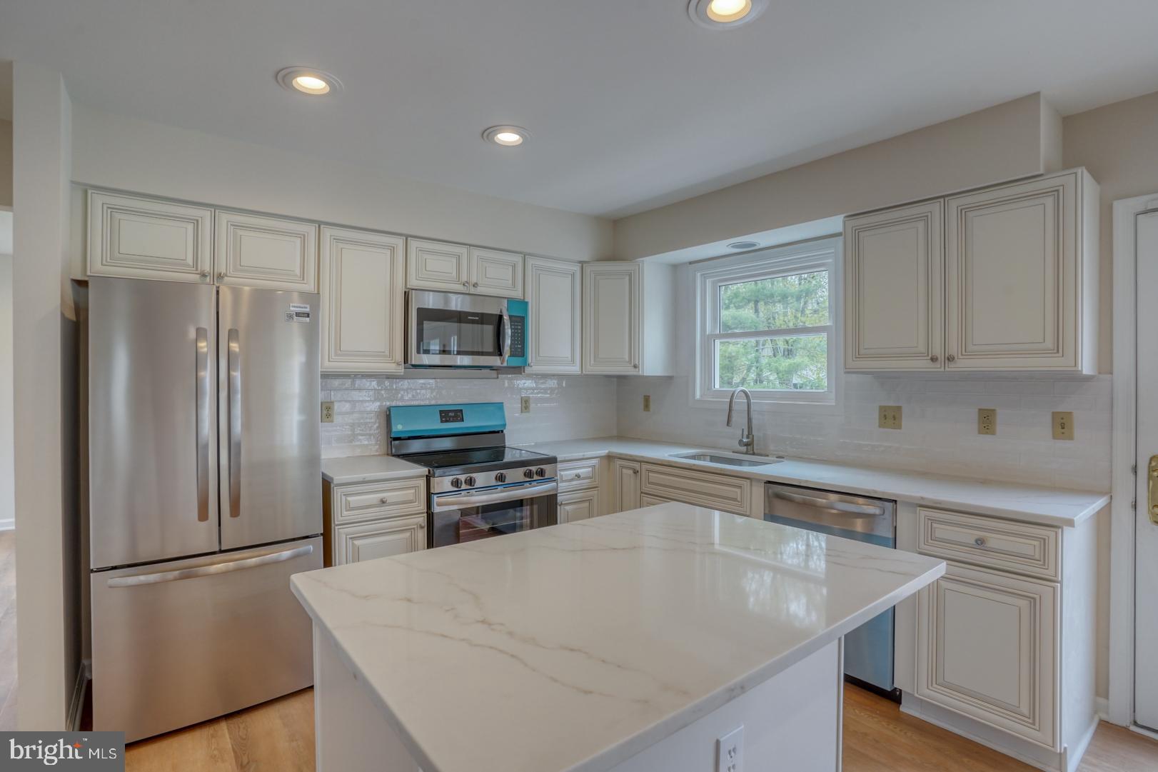 THE MEADOWS - Residential