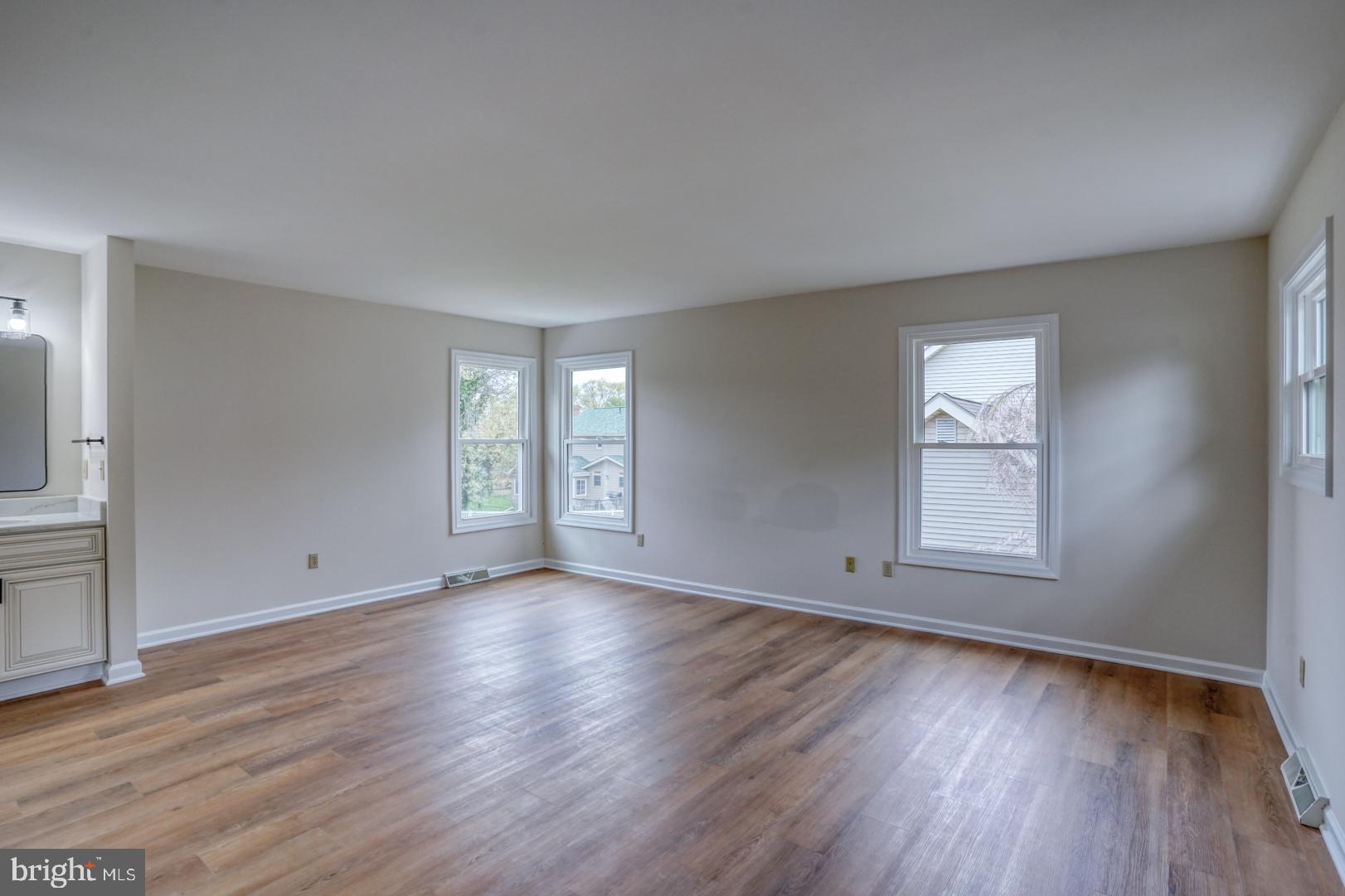 THE MEADOWS - Residential