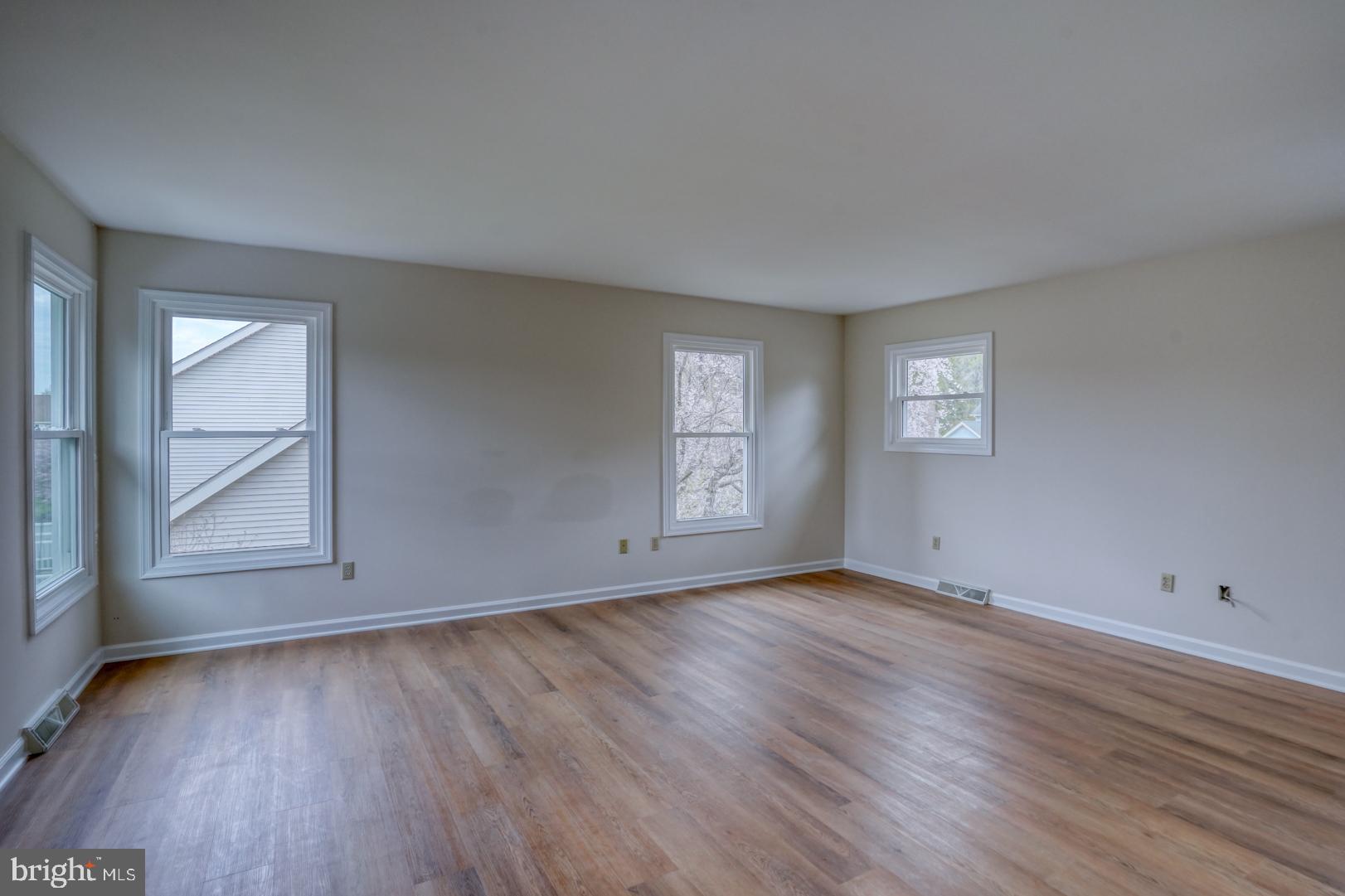 THE MEADOWS - Residential