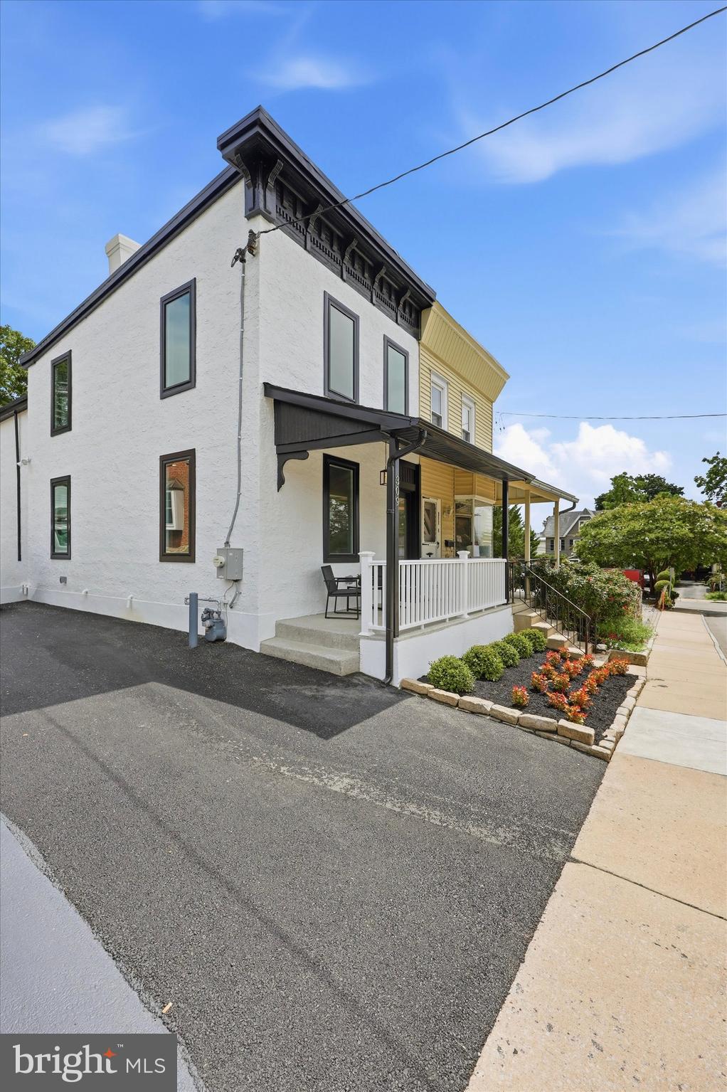 309 LOCUST AVENUE