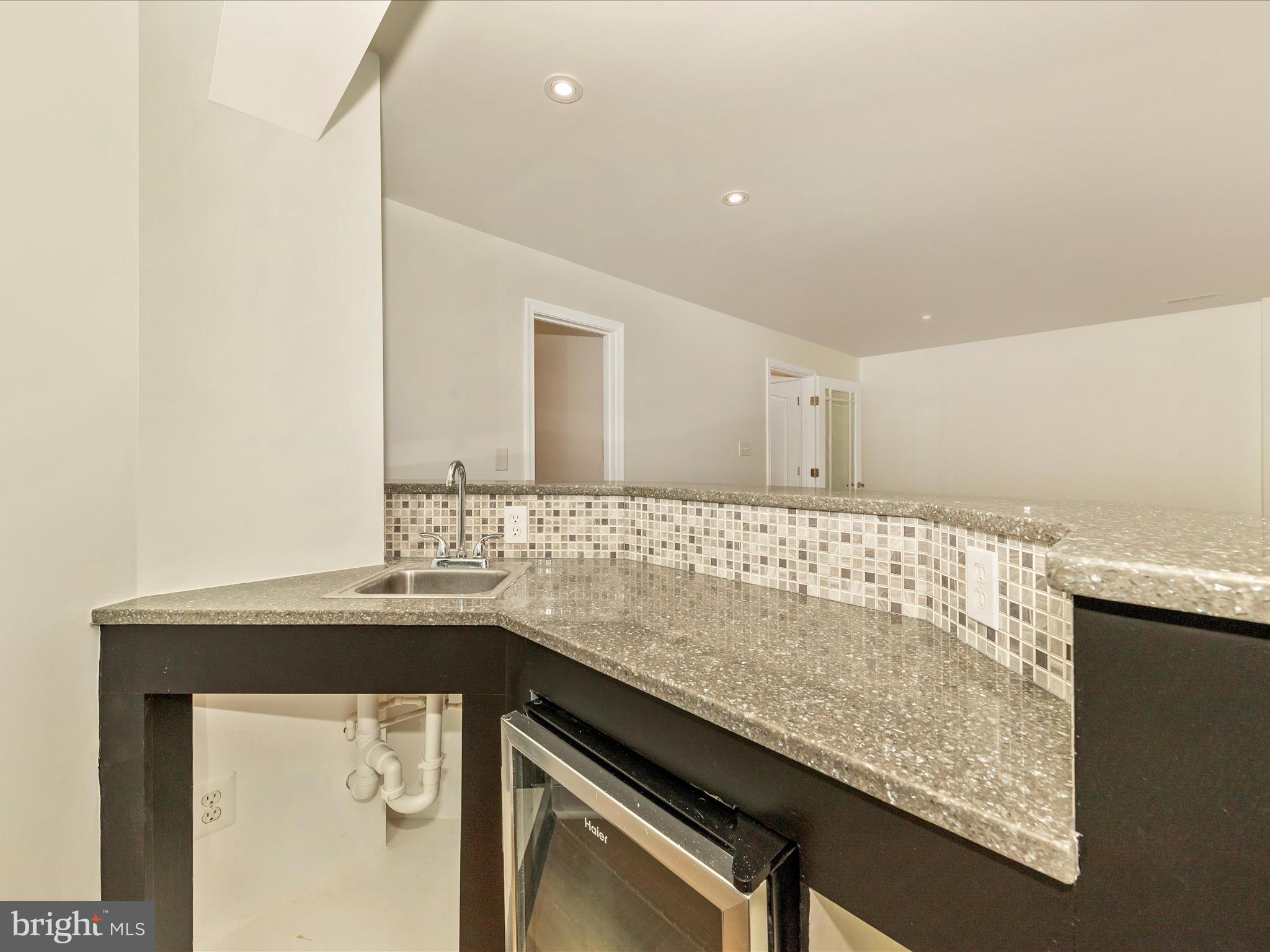 EMORY WOODS - Residential