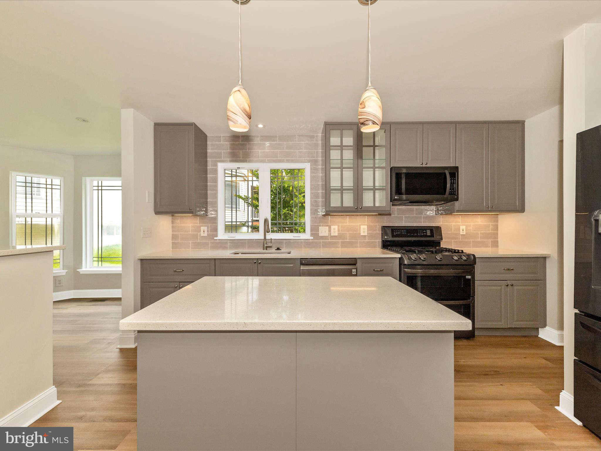 EMORY WOODS - Residential