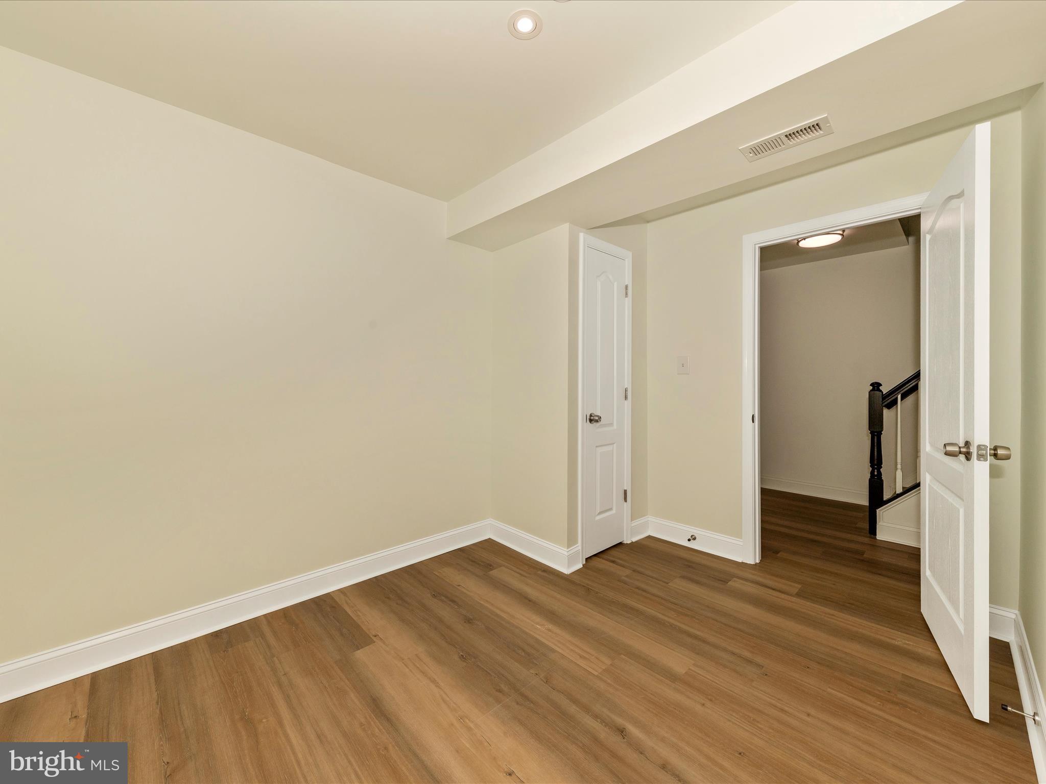 EMORY WOODS - Residential