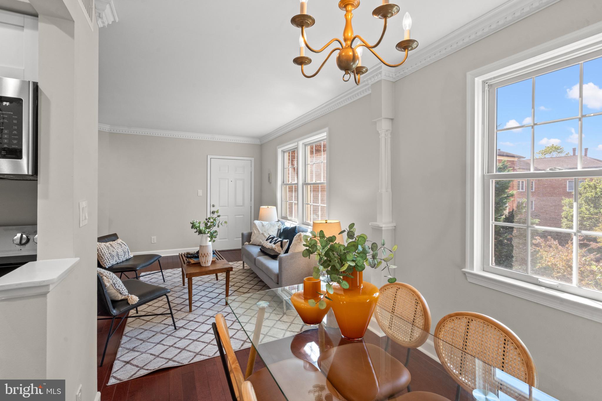 1205 N PITT 3C