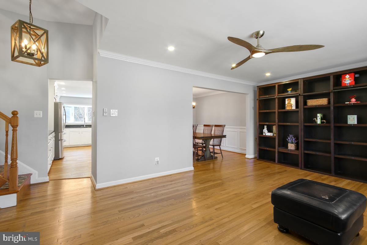 OAKWOOD KNOLLS - Residential